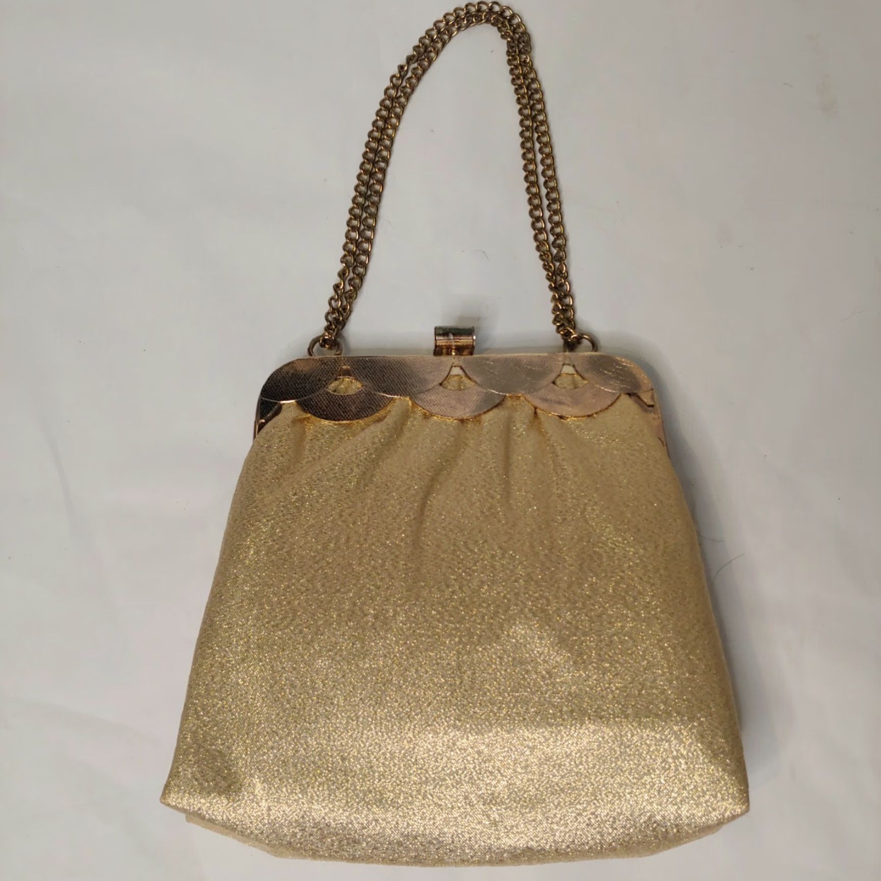 Vintage VINTAGE Gold Purse Eveningwear Clutch Handbag Formal Chain 7"x8" Women Purse, Gold, Polyester, Unbranded, Scalloped Edges Size ONE SIZE - 2 Thumbnail