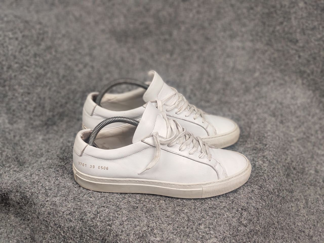 Common Projects Common Projects Achilles Low White Leather Lace Up Sneakers Size US 9 / IT 39 - 2 Thumbnail