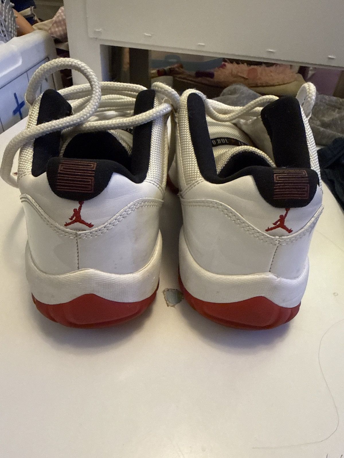 Nike Jordan 11 low cherry bottom Size US 9 / EU 42 - 14 Thumbnail