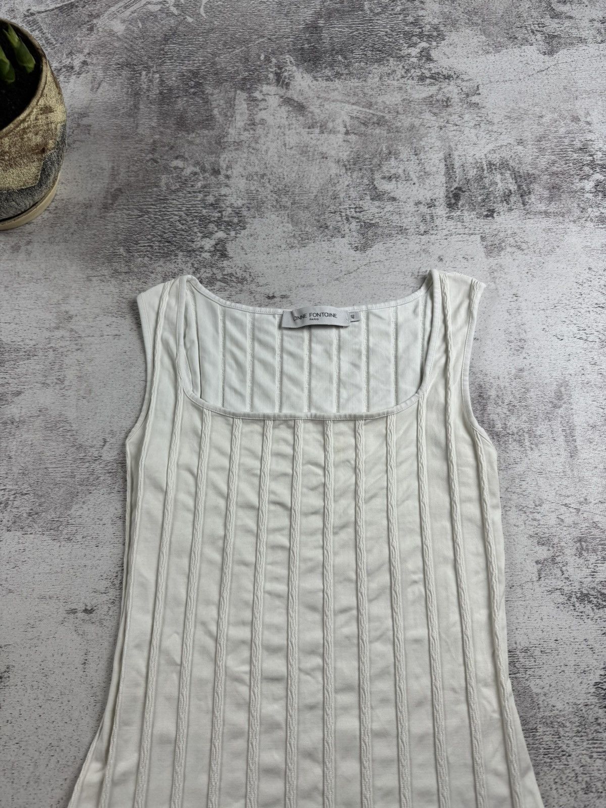 ANNE FONTAINE Anne Fontaine Ivory Textured Size 40 Sleeveless White Luxury Tank Trotter Top Size M / US 6-8 / IT 42-44 - 5 Thumbnail