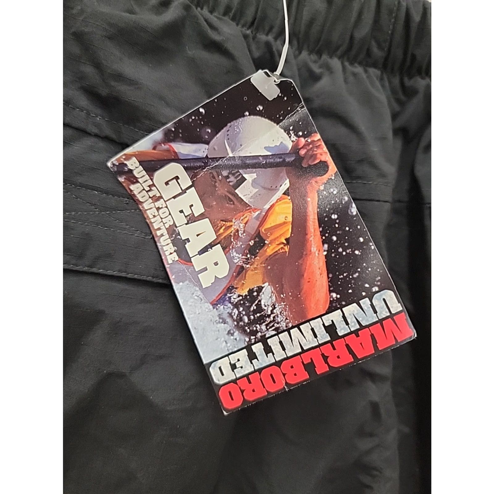 Marlboro VINTAGE Marlboro Bermuda Cargo Shorts Adult Medium Black NWT Waist 34 Mens Size US 31 - 3 Thumbnail