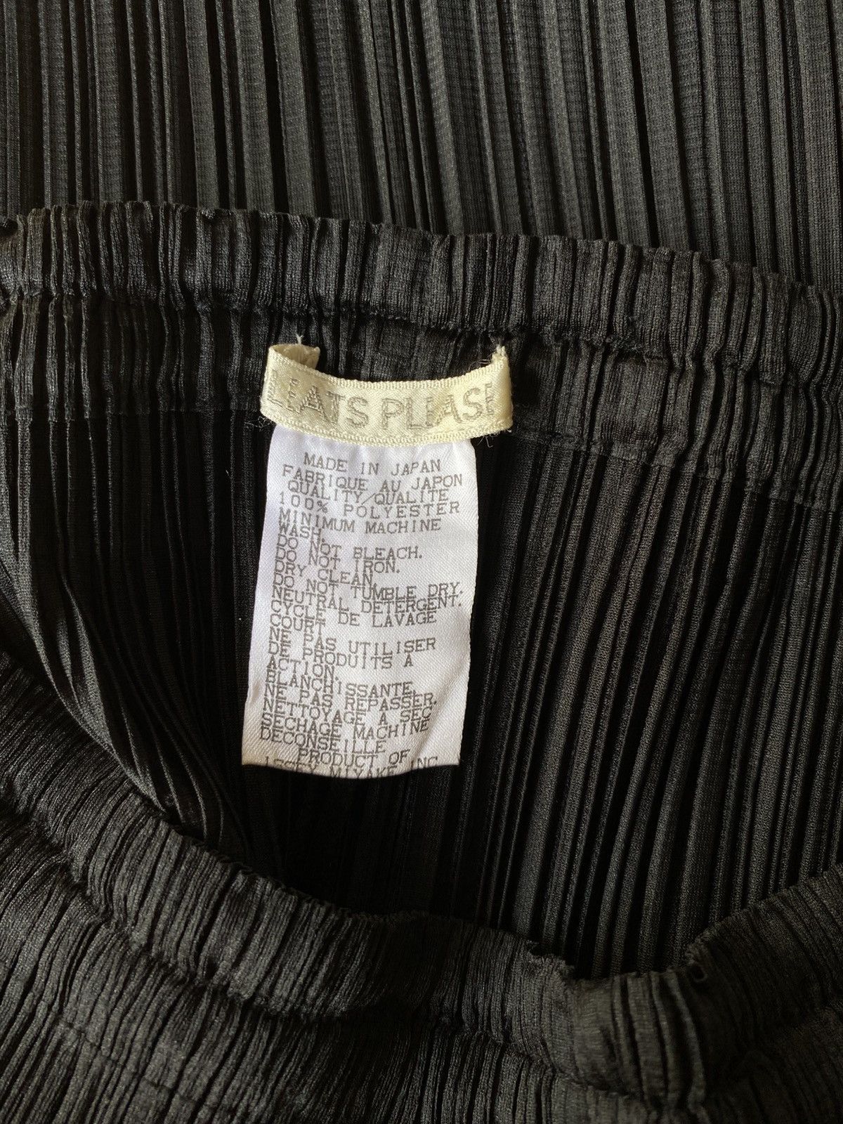 Pleats Please Issey Miyake Pleats Please Black Pleated Pants. Size 26" / US 2 / IT 38 - 4 Thumbnail