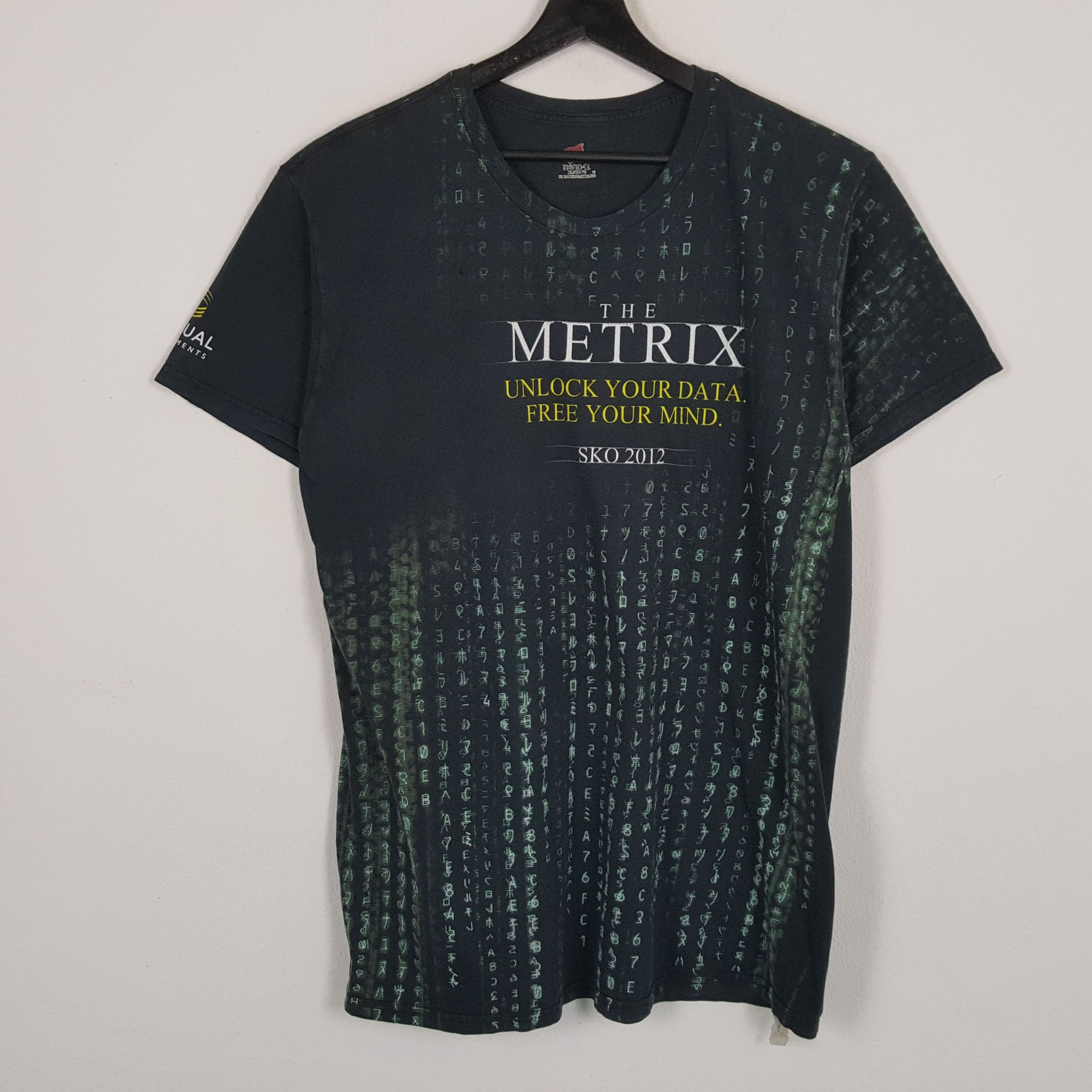 Vintage THE METRIX Movie Streetwear Style Tshirt Size US XL / EU 56 / 4 - 1 Thumbnail
