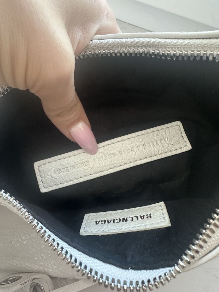 Balenciaga Balenciaga Le Cagole XS White Shoulder Bag Size ONE SIZE - 10 Thumbnail