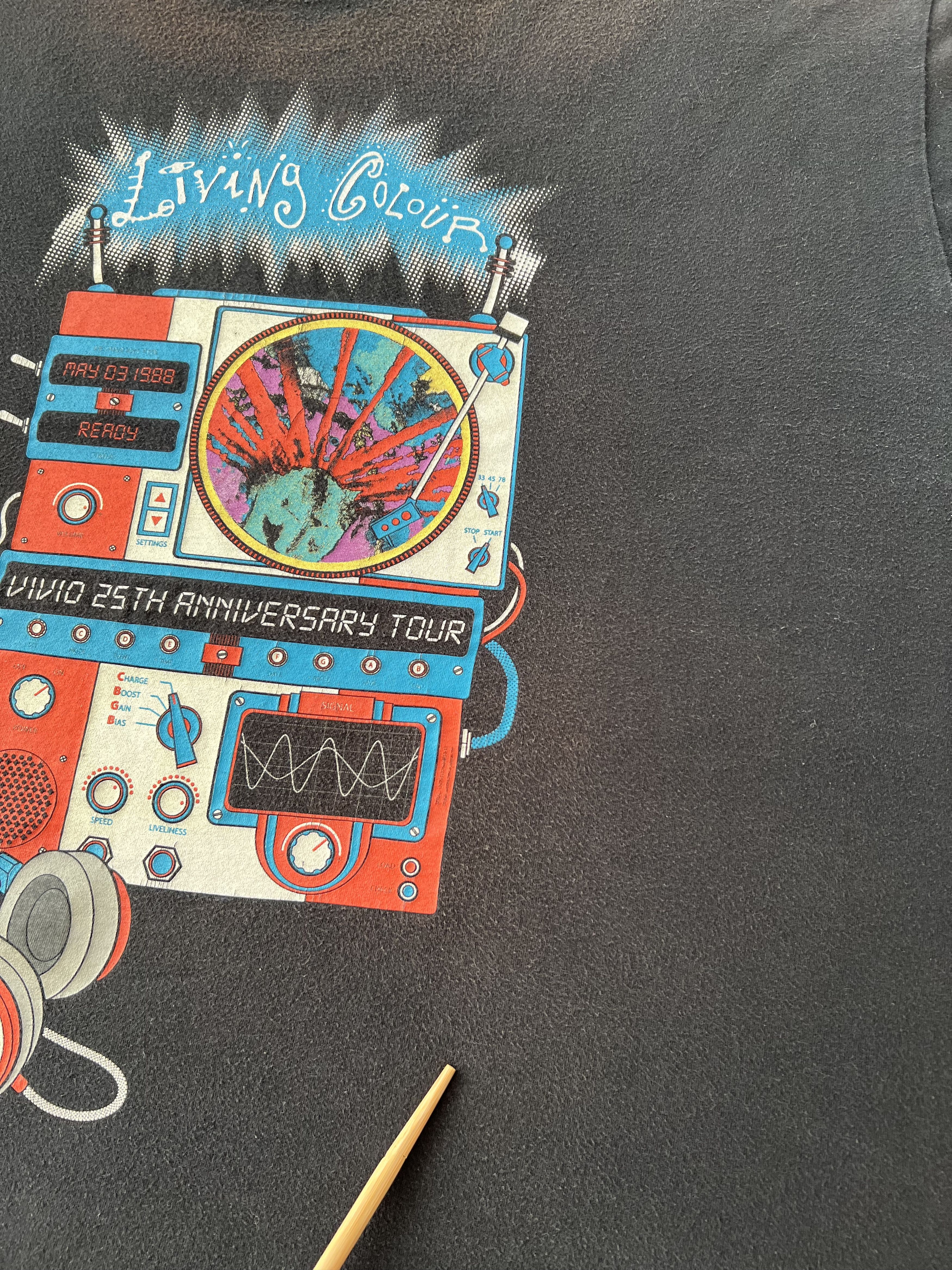 Band Tees Vintage 2013 Living Colour Vivid 25th Anniversary Tour Tee Size US XL / EU 56 / 4 - 7 Thumbnail