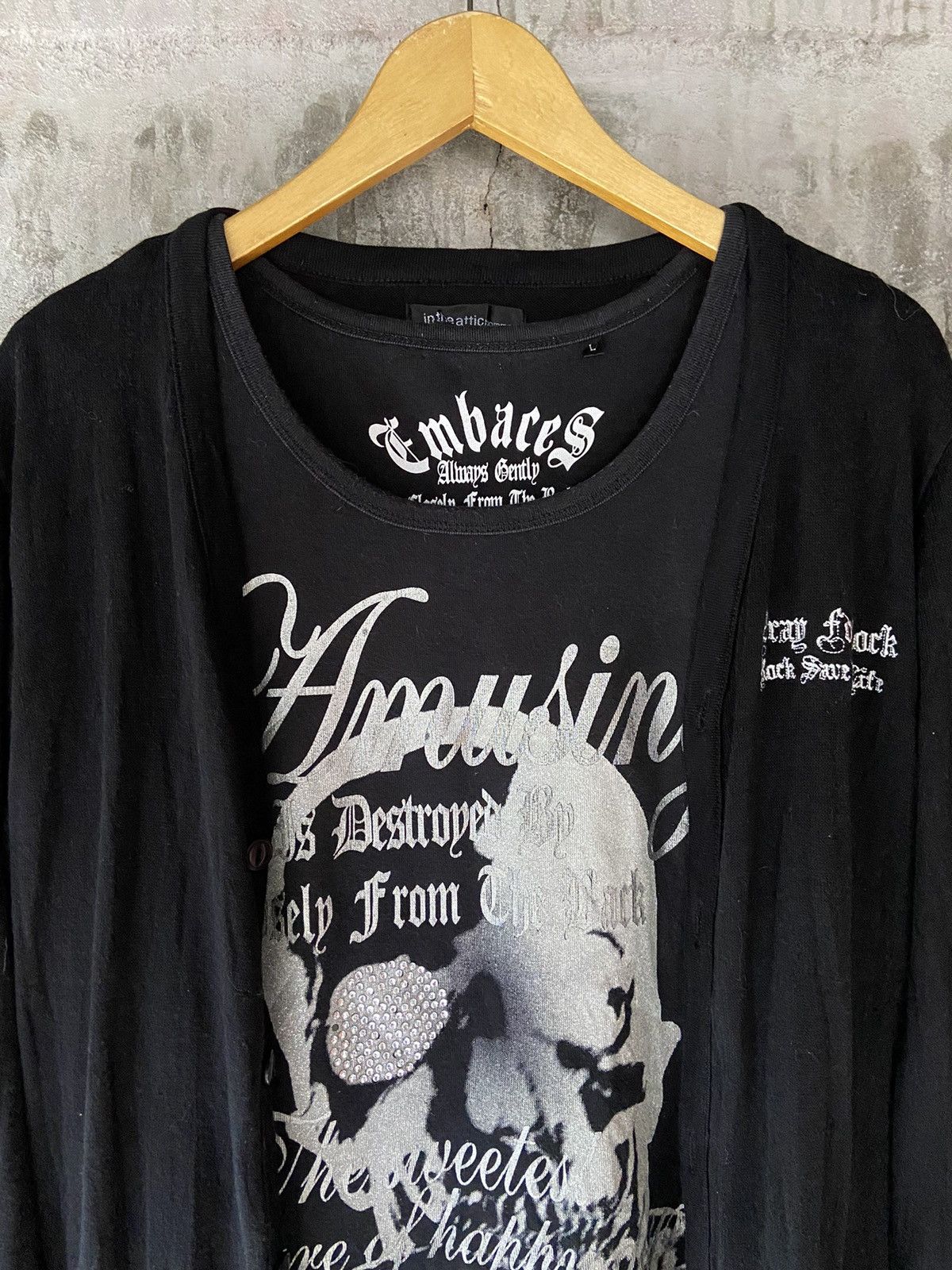 In The Attic IN THE ATTIC KNIT 2 IN 1 EMBARES SKULL TEE Size US M / EU 48-50 / 2 - 6 Thumbnail