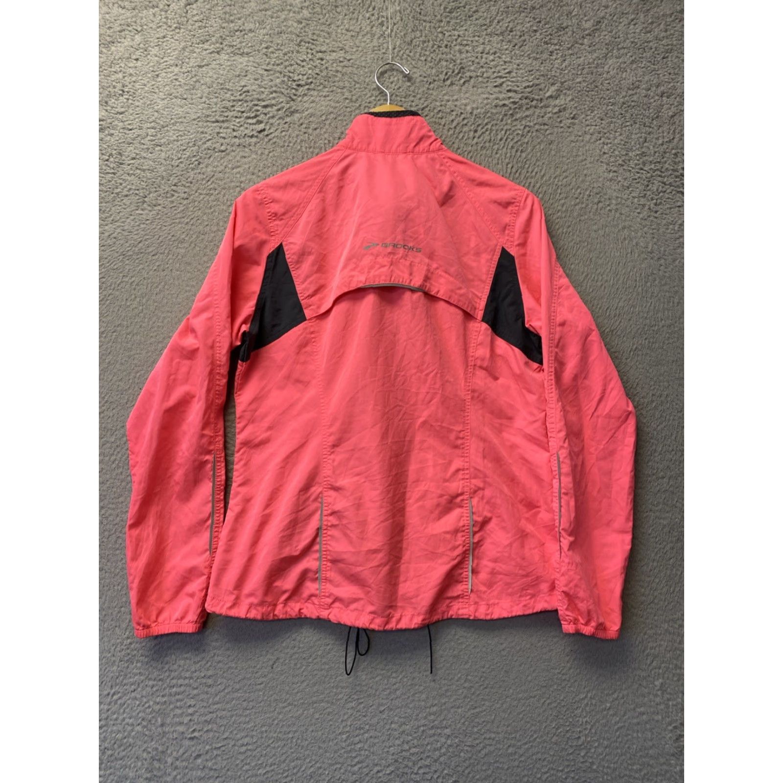 Brooks Brooks Nightlife Essential Neon Pink Lightweight Women's L Running Jacket Size L / US 10 / IT 46 - 6 Thumbnail
