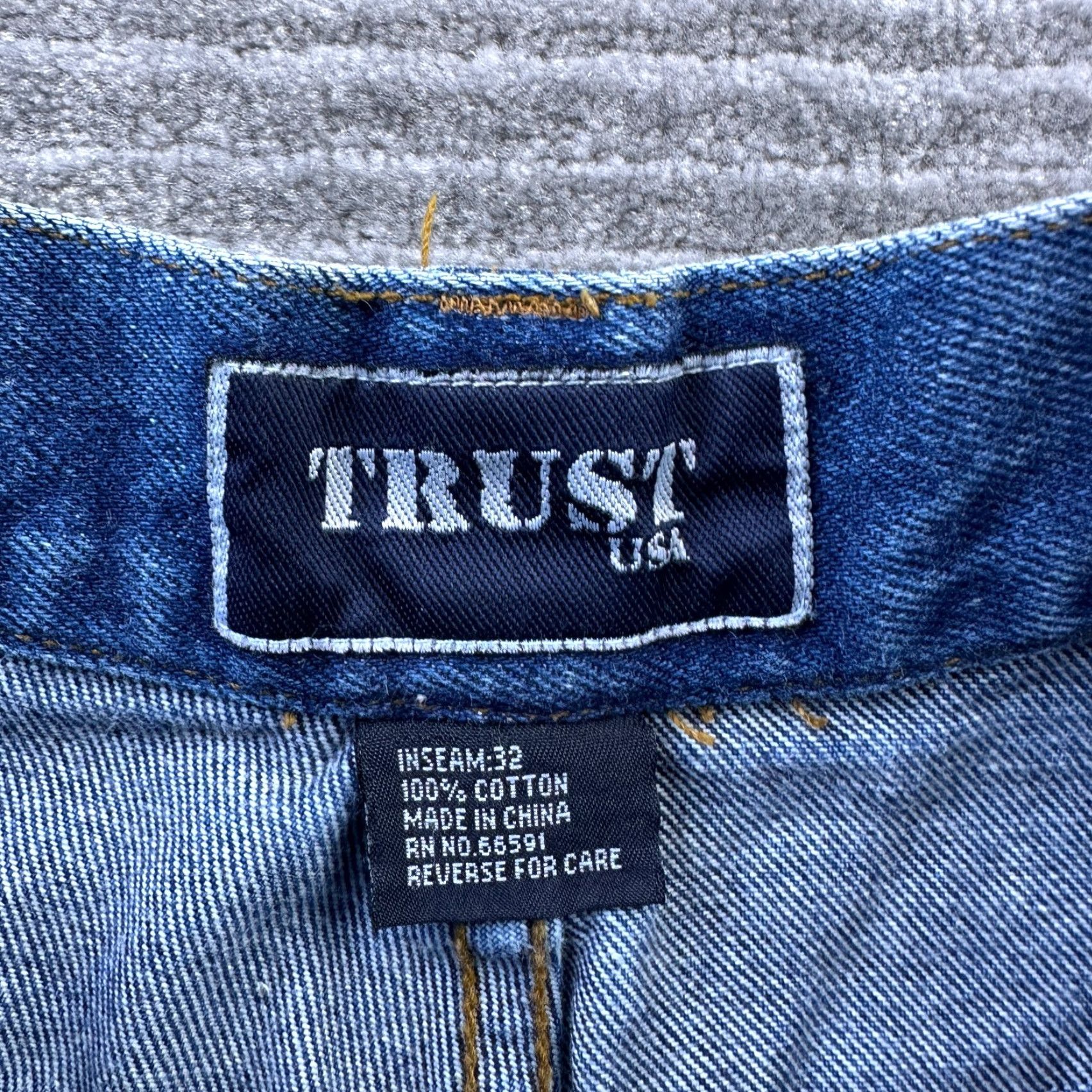 Denime VINTAGE Trust Jeans Mens 32x32 Blue Denim 90s Baggy Distressed Straight 5-Pocket Mens Jeans Size US 32 / EU 48 - 7 Thumbnail