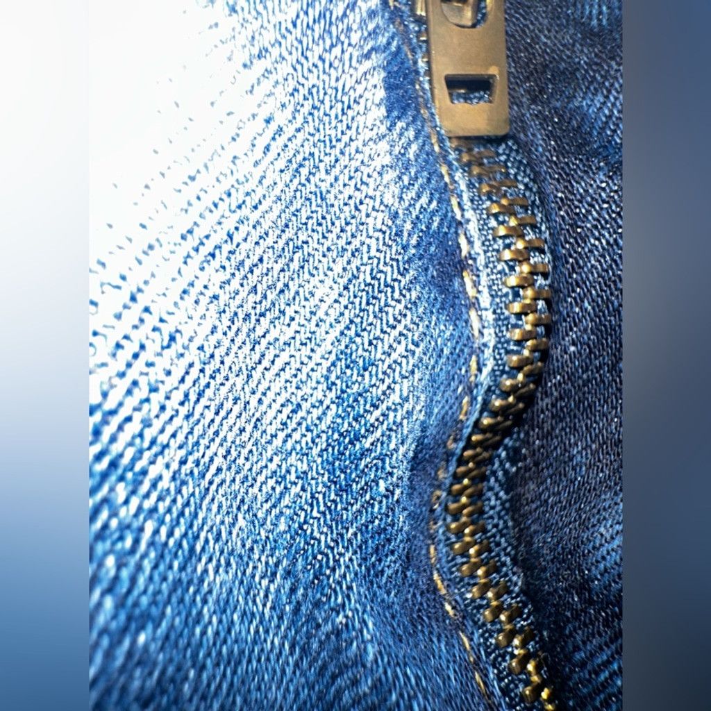 Levi's Levi’s 505 Regular Fit Jean Blue Men’s Size 30. Size US 30 / EU 46 - 9 Thumbnail