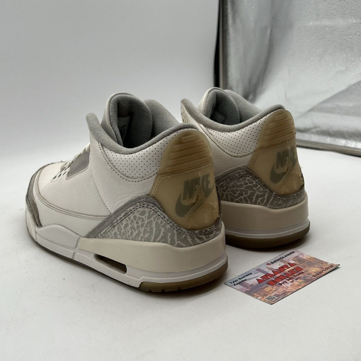 Jordan Brand Air Jordan 3 Craft ivory Size US 10.5 / EU 43-44 - 4 Thumbnail