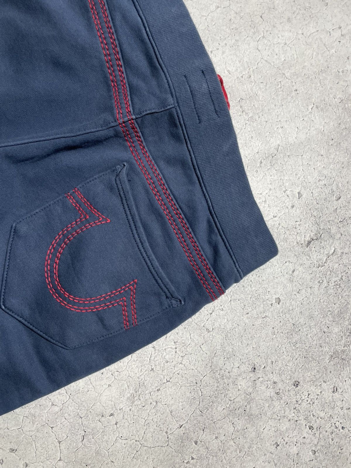 Japanese Brand × True Religion Vintage Joggers Pants Baggy True Religion Y2K Rap Big Logo Size US 30 / EU 46 - 8 Thumbnail