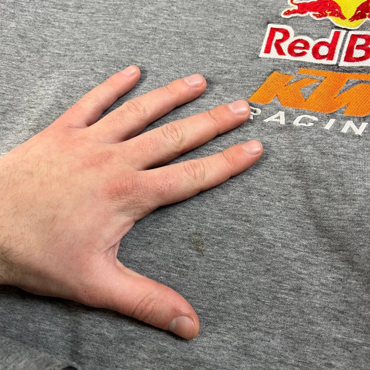 Red Bull Red Bull Racing Vintage Y2K Sweatshirt Streetwear 90s Style Size US S / EU 44-46 / 1 - 7 Thumbnail