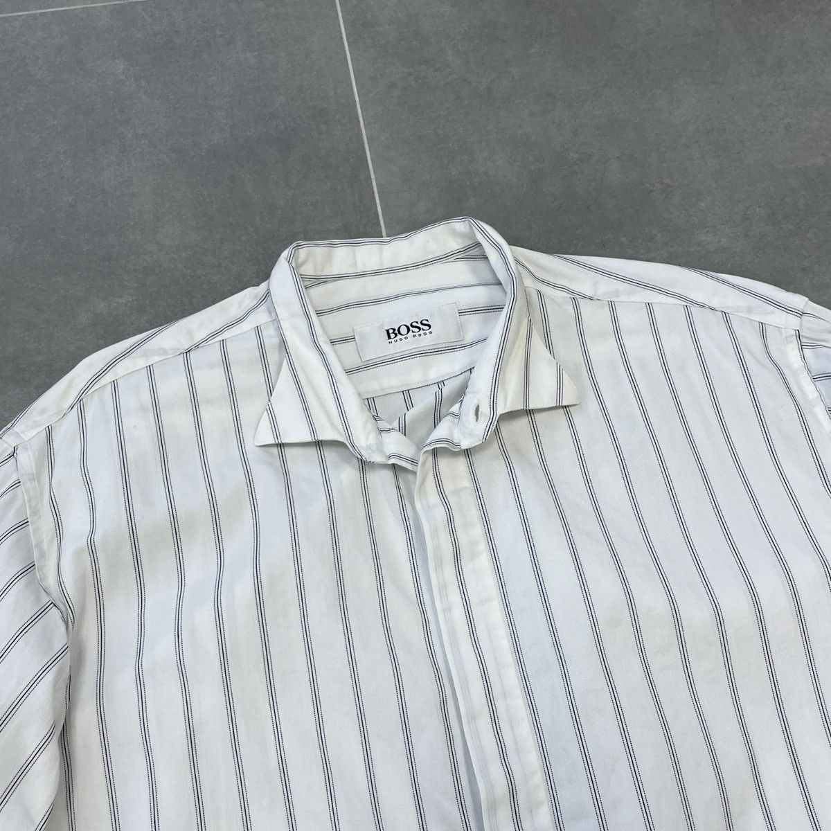 Hugo Boss Hugo Boss Wing Collar French Cuffs Button Shirt Size 41 Size US L / EU 52-54 / 3 - 10 Thumbnail