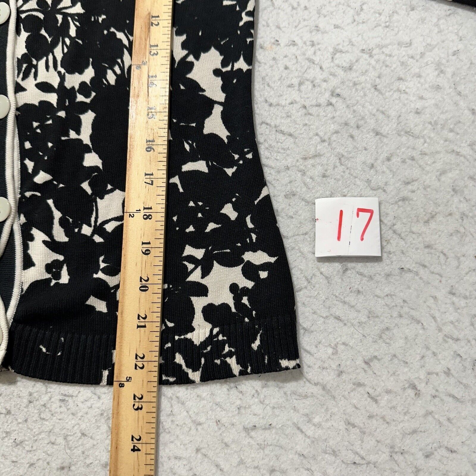 Loft LOFT Small Black Floral Button Front Cardigan Sweater Silk Size S / US 4 / IT 40 - 9 Thumbnail