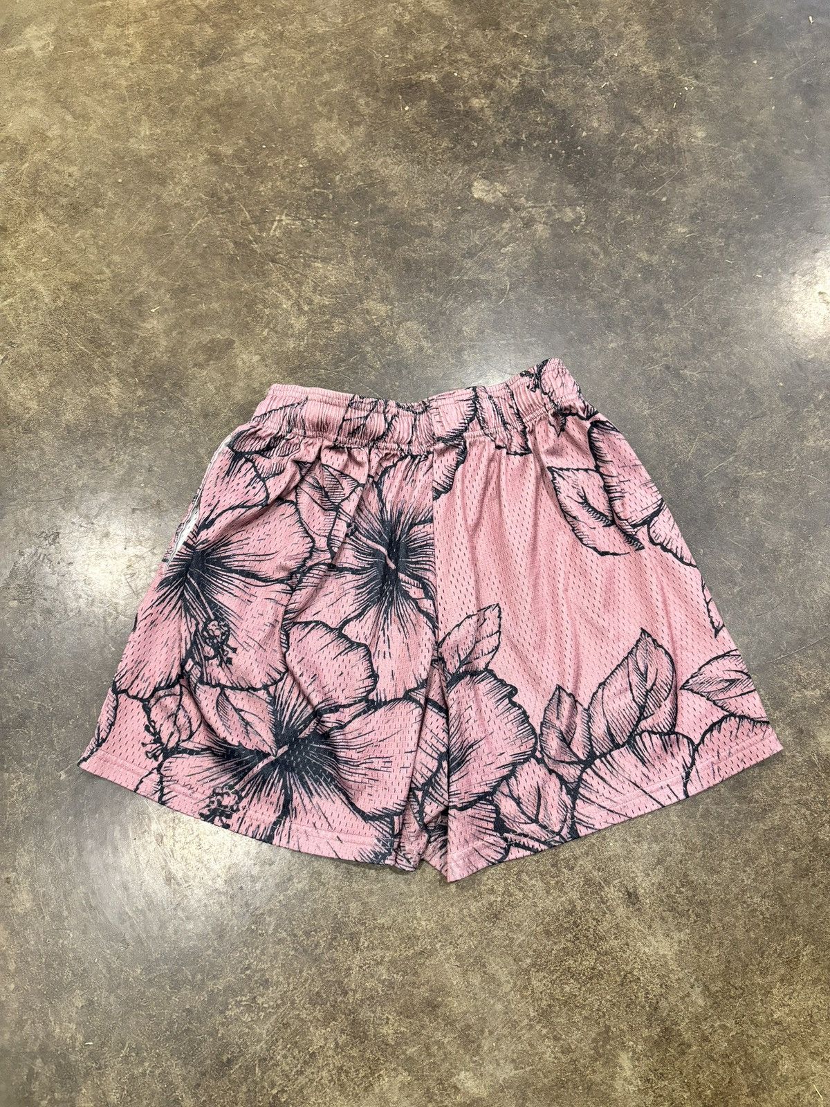 Other Inaka Power Mesh Floral Athletic Shorts Size US 32 / EU 48 - 5 Thumbnail