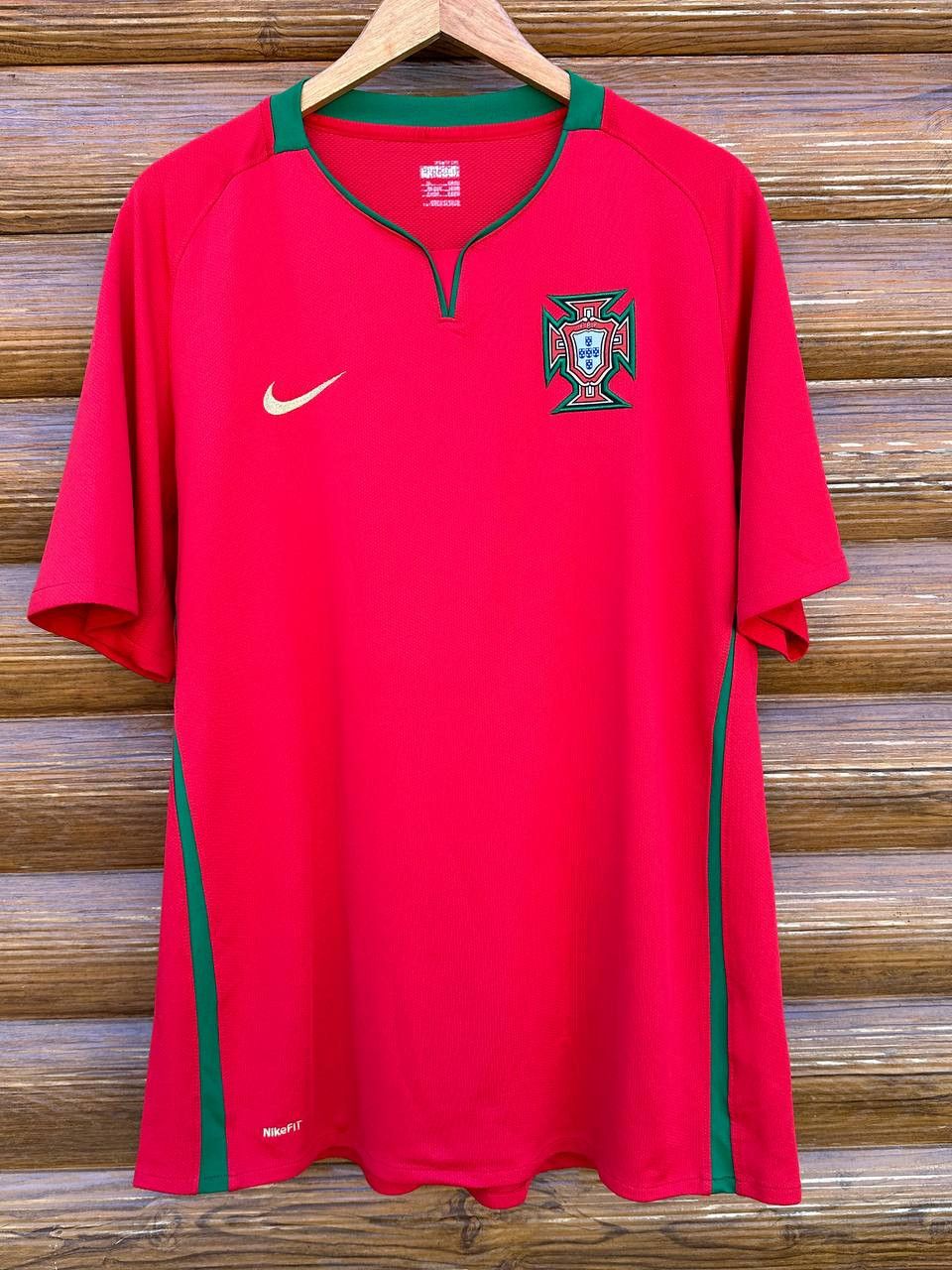 Nike PORTUGAL HOME FOOTBALL SHIRT SOCCER JERSEY NIKE Size US XL / EU 56 / 4 - 1 Thumbnail