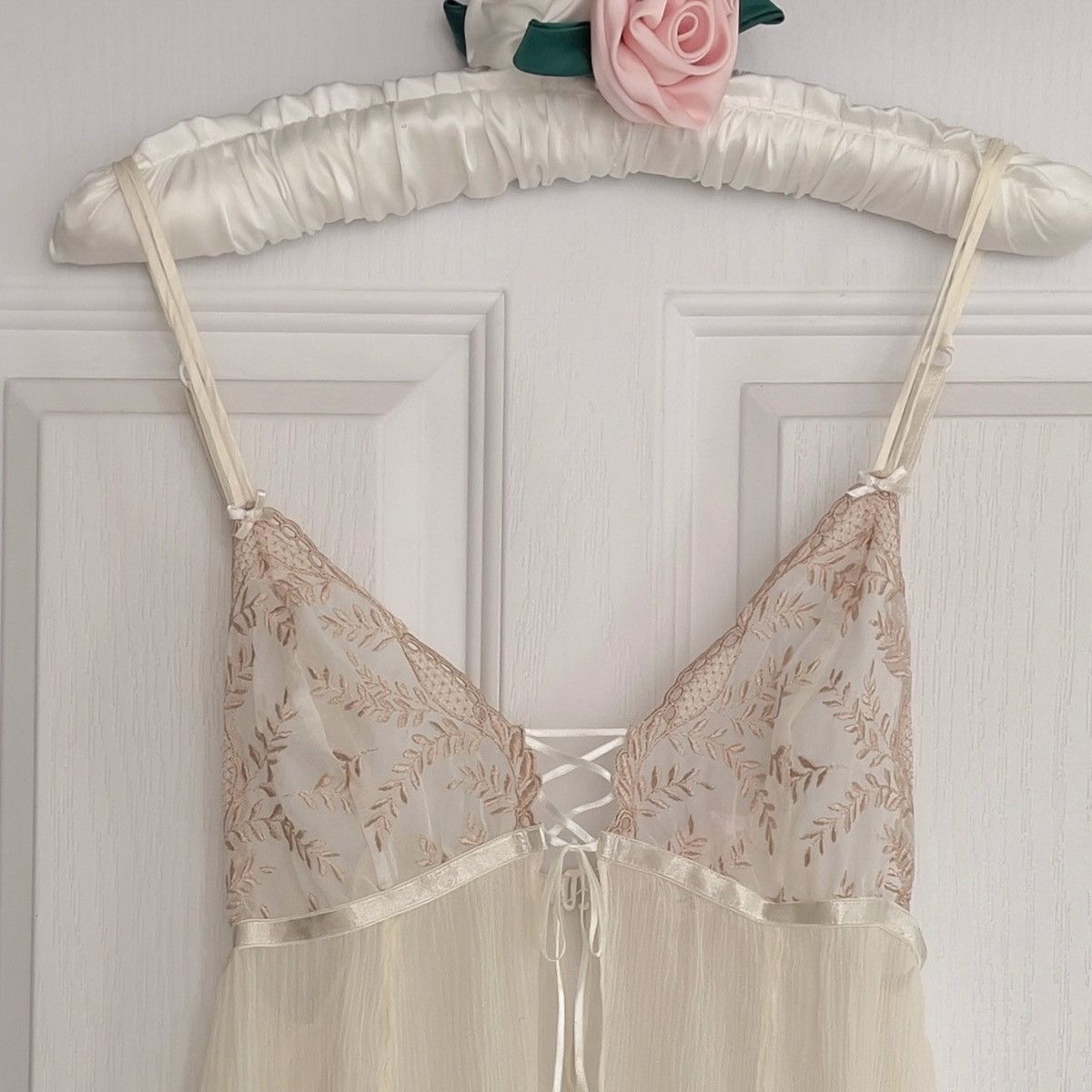 Vintage Vintage VS Ivory Silk Sheer Camisole (Small) Size S / US 4 / IT 40 - 3 Thumbnail