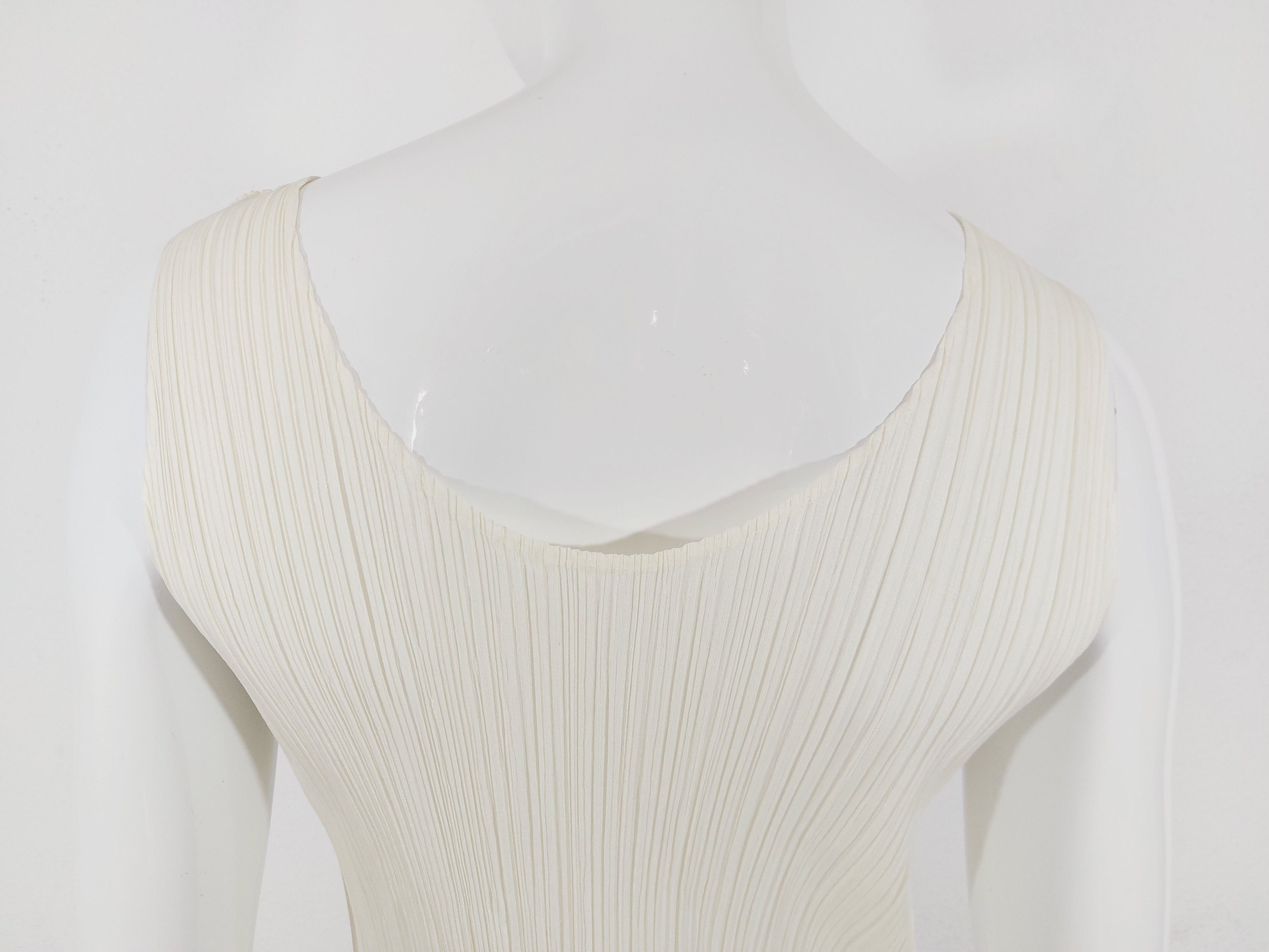 Issey Miyake Issey Miyake Pleats Japanese Beige Split Pleated Tunic Dress Size ONE SIZE - 4 Thumbnail