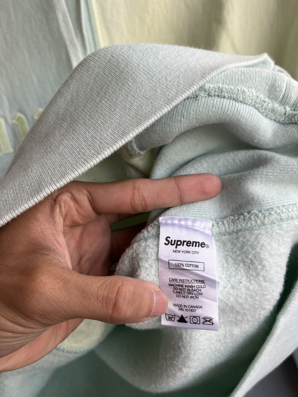 Supreme Supreme Split Old English Hoodie FW17 Ice Blue Size US M / EU 48-50 / 2 - 7 Thumbnail