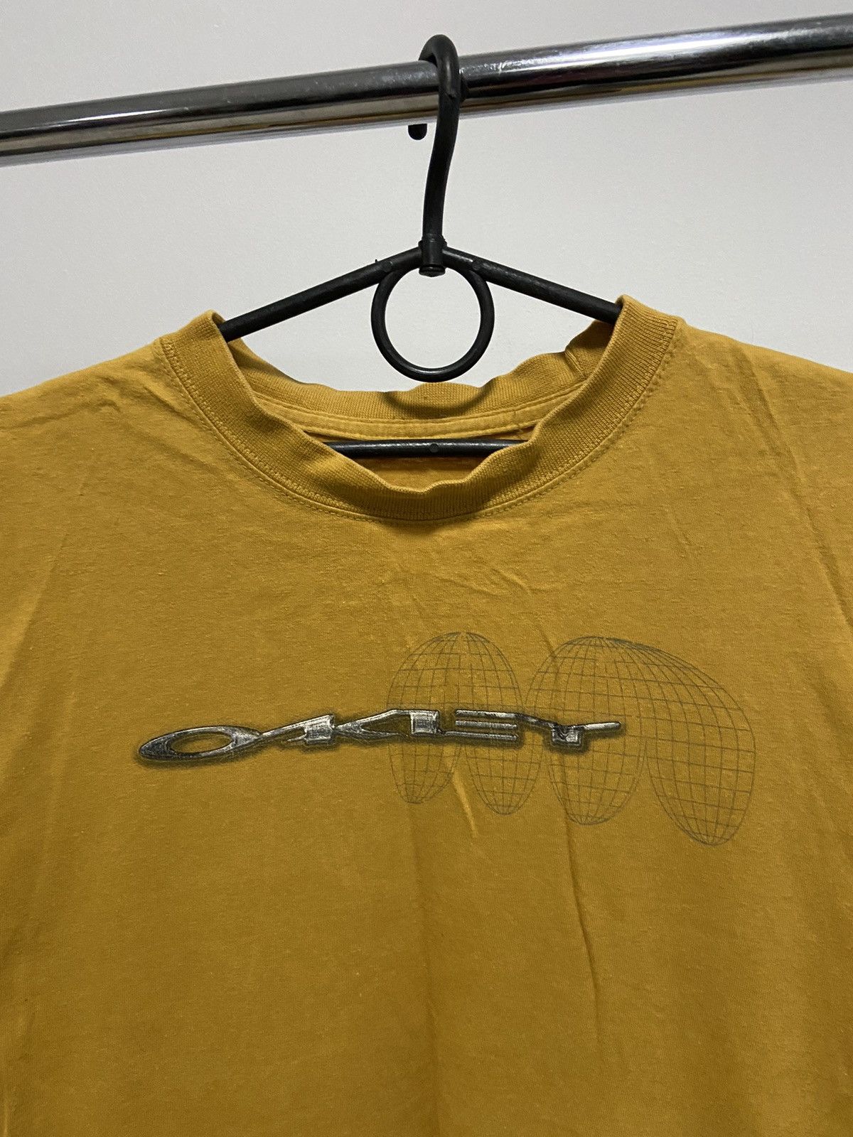 Oakley Oakley big logo O t shirt skate vintage Size US L / EU 52-54 / 3 - 5 Thumbnail