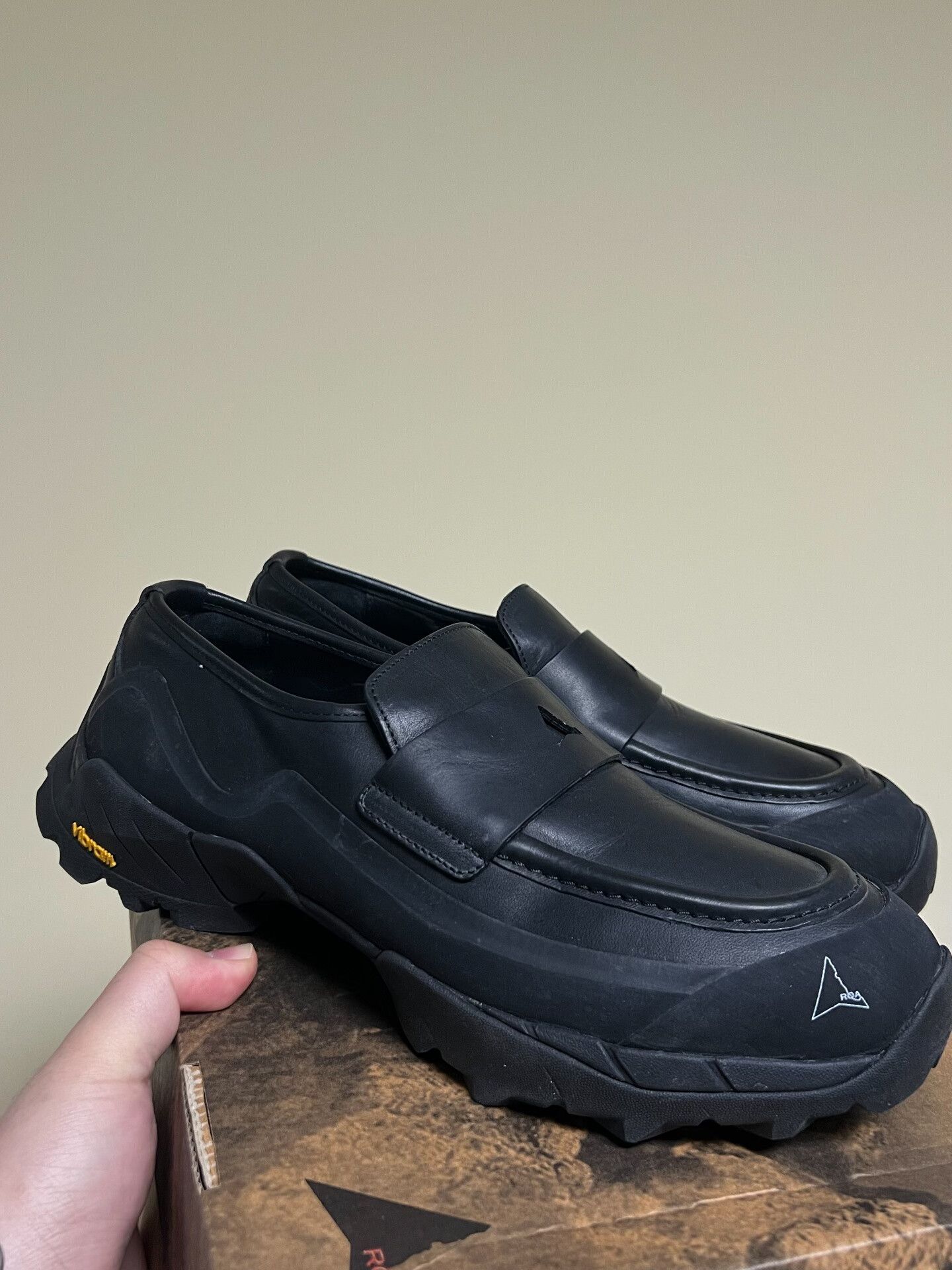 ROA ROA Black Low-Top Loafers for Hiking Size US 10 / EU 43 - 1 Thumbnail