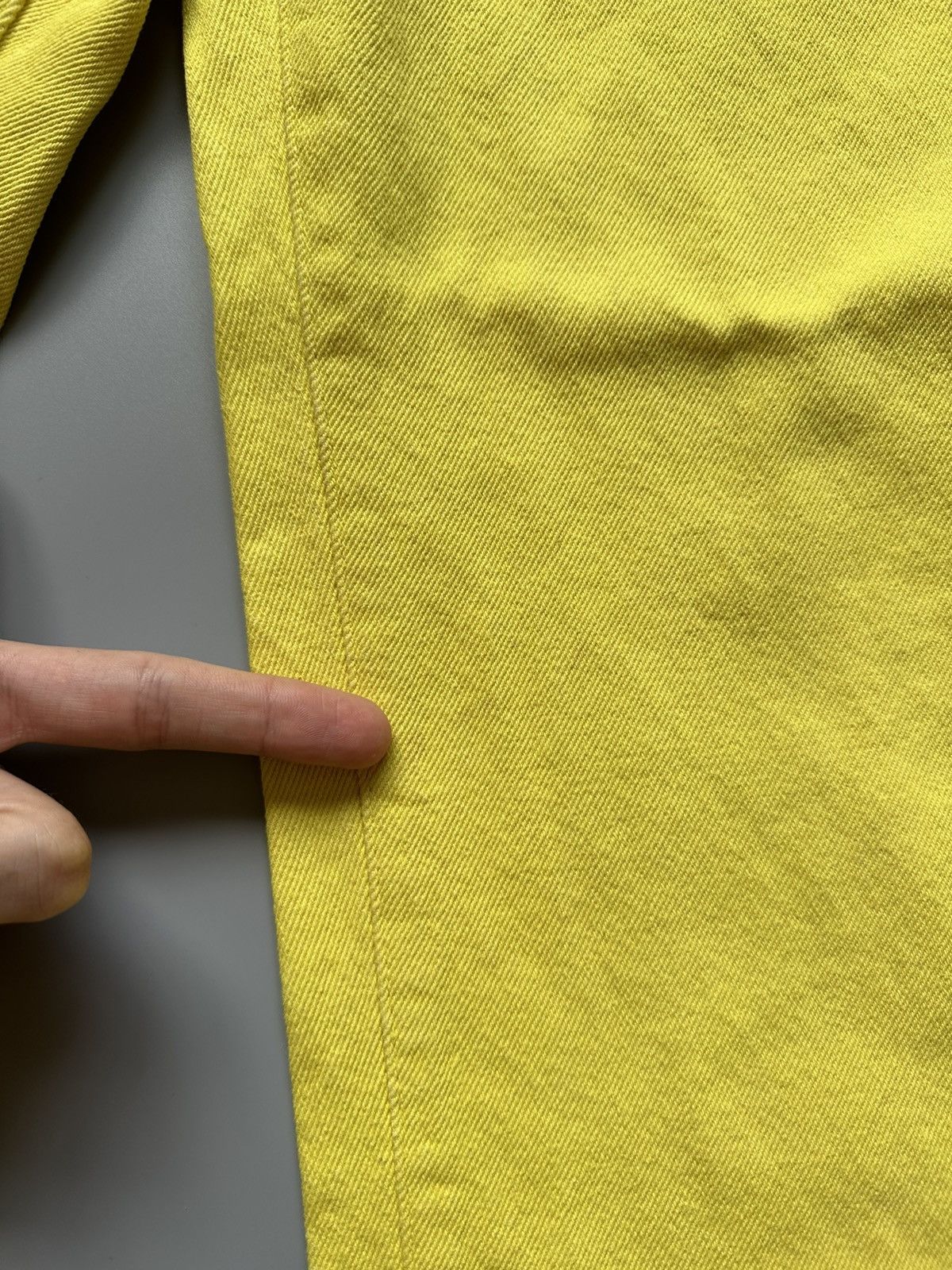 Versace Jeans Couture Vintage Y2K Versace Jeans Couture Yellow Pants Trousers 30 Size 30" / US 8 / IT 44 - 14 Thumbnail