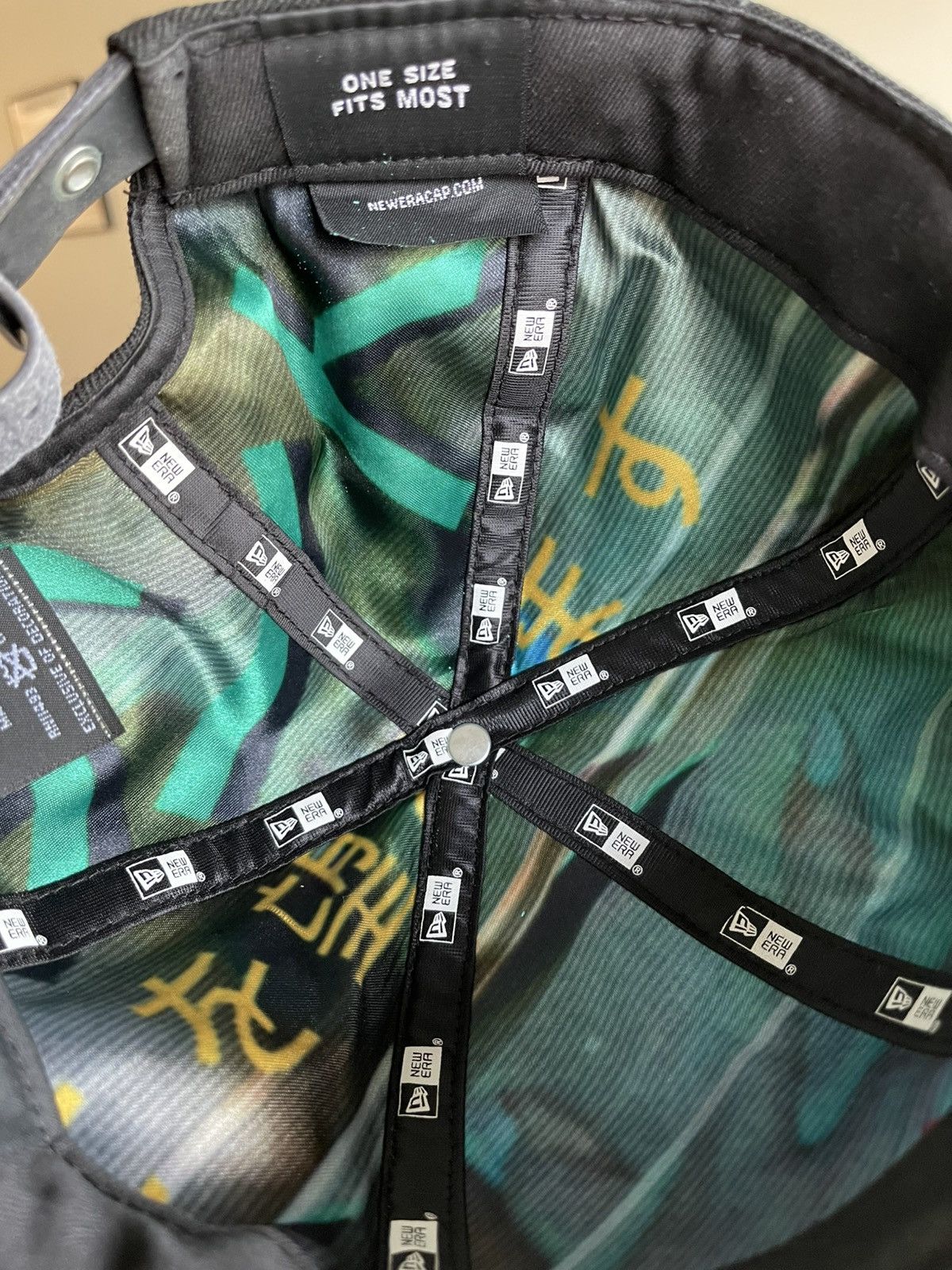 New Era × The Weeknd × XO VERY RARE The Weeknd 2013 Kiss Land VIP Tour Hat (New Era) Size ONE SIZE - 9 Thumbnail