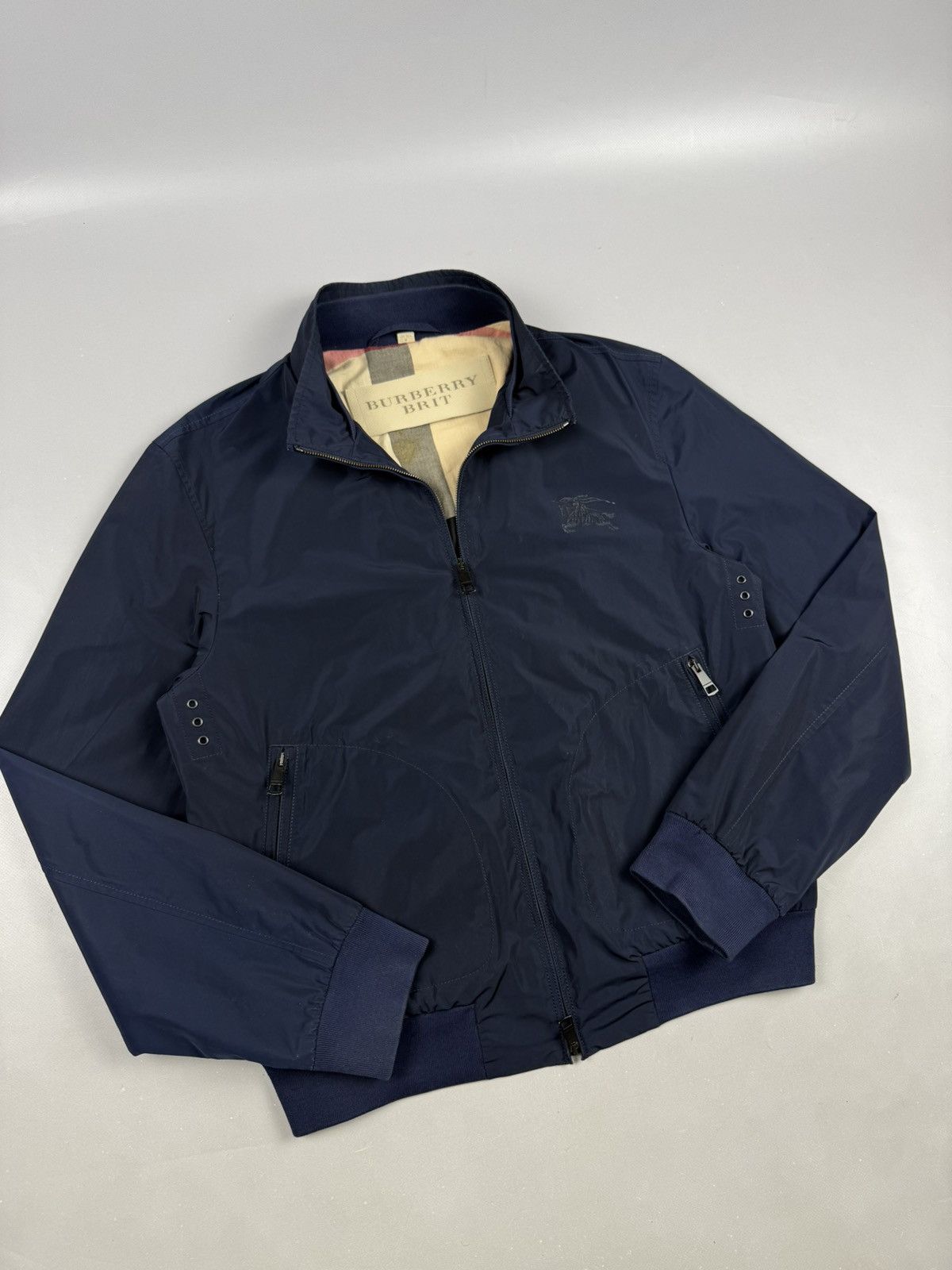 Burberry Burberry bomber navy blue whit novackeck size M mens Size US M / EU 48-50 / 2 - 1 Thumbnail