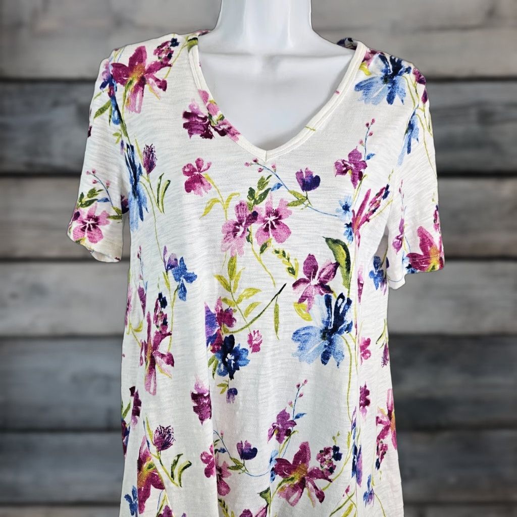 Vintage Chicos Womens Top Small Purple White Floral Cotton Blend Short Sleeve T-Shirt V-Neck Pullover Summer Spring Size S / US 4 / IT 40 - 1 Thumbnail