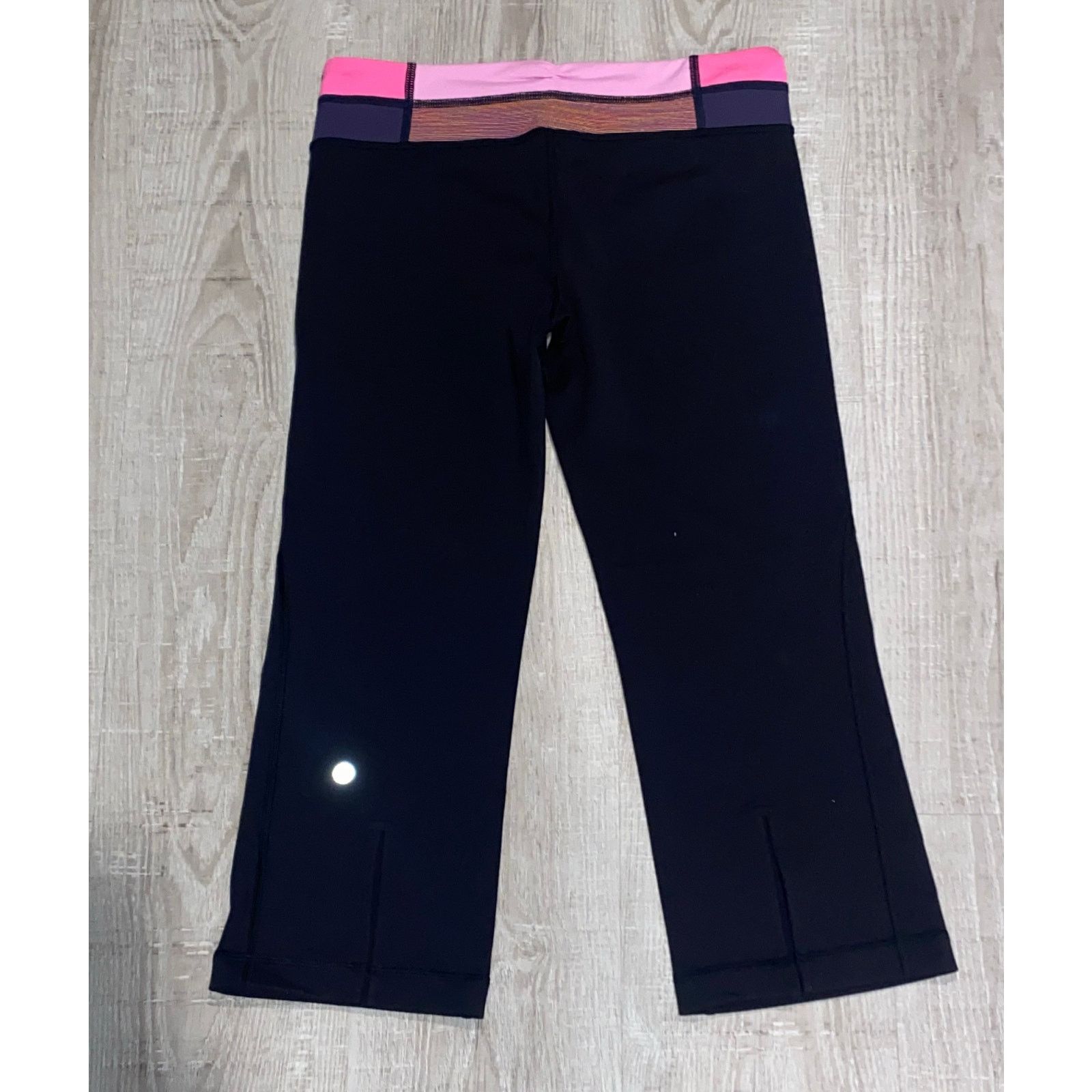 Lululemon Lululemon Womens Cropped Leggings excellent condition Size 28" / US 6 / IT 42 - 5 Thumbnail