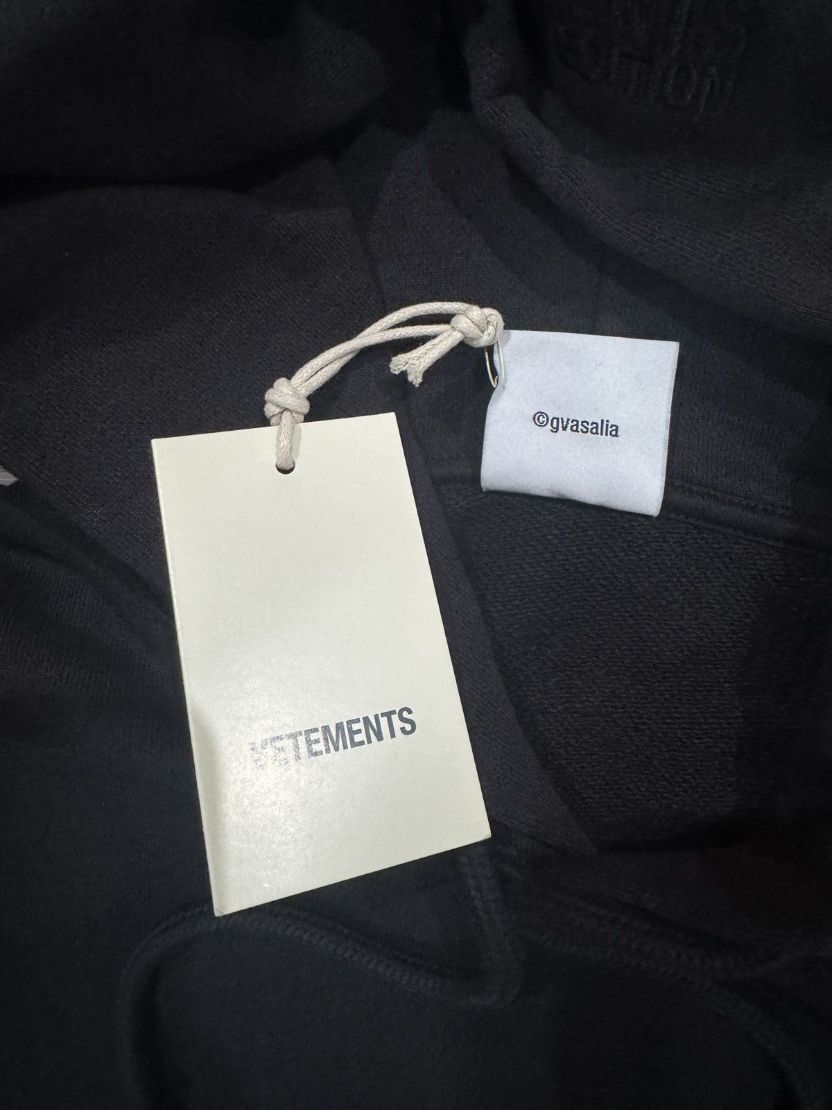 Vetements Vetements Flag Logo Hoodie (Black) Size US M / EU 48-50 / 2 - 7 Thumbnail