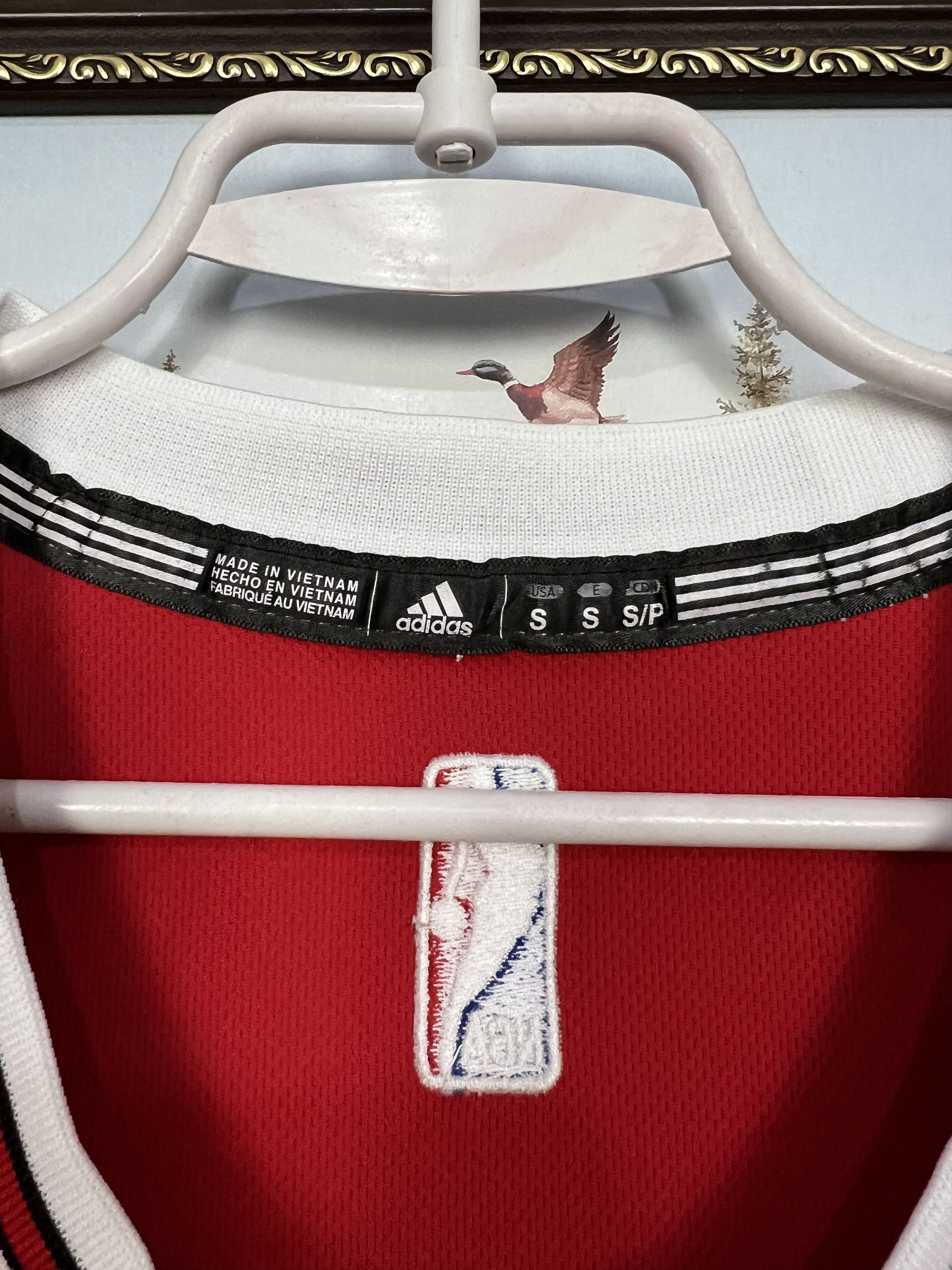 Adidas Vintage Adidas Chicago Bulls NBA #3 Wade Jersey Mens Shirt Size US S / EU 44-46 / 1 - 7 Thumbnail