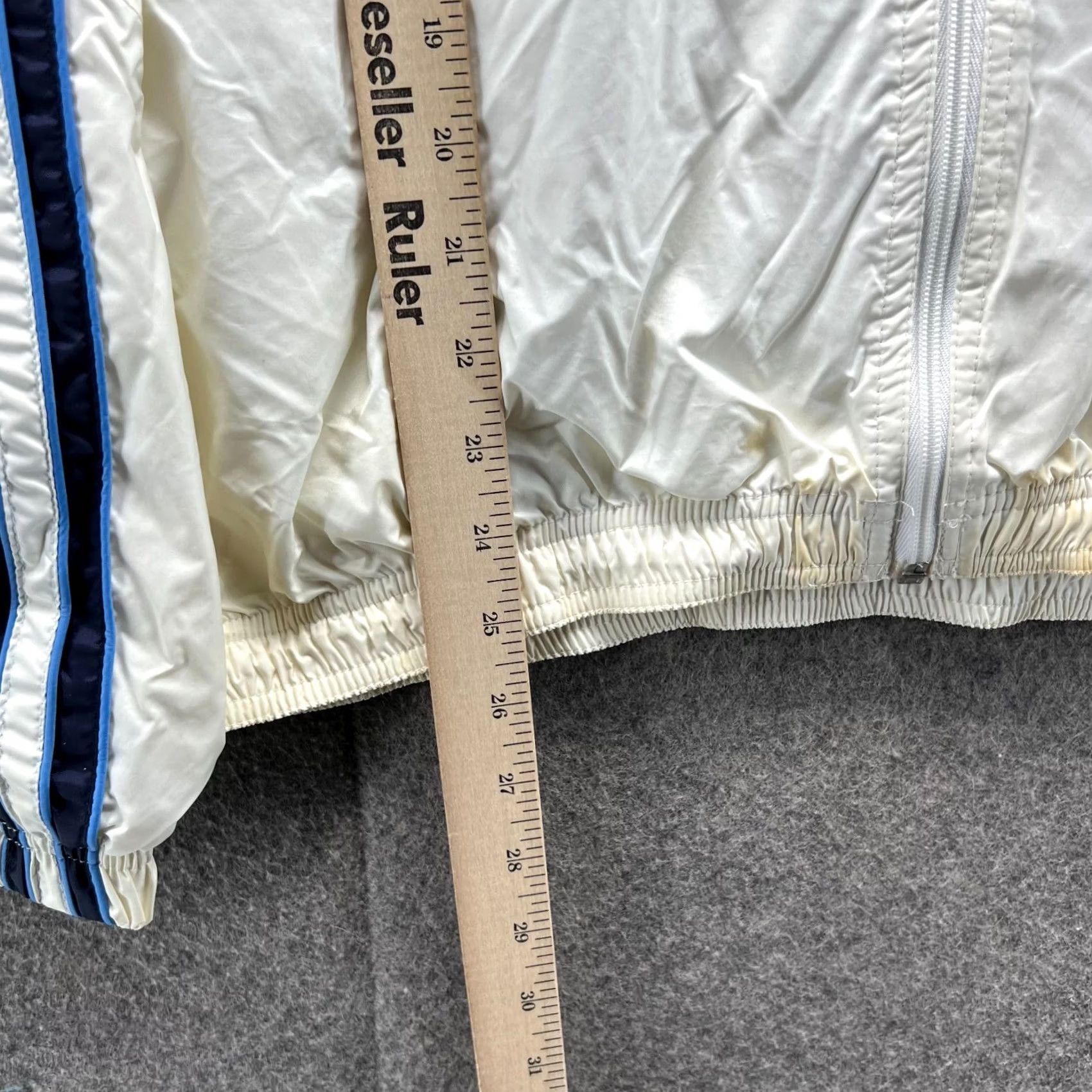 Wilson VINTAGE Wilson Jacket Mens M White Full Zip Track Windbreaker Nylon 90s Y2K Guess: 80s 90s Size US M / EU 48-50 / 2 - 4 Thumbnail