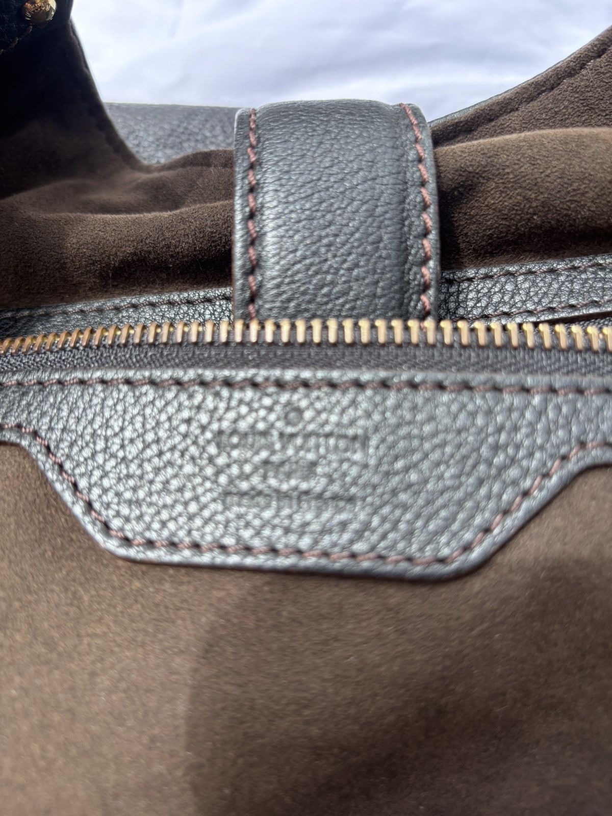 Louis Vuitton Mahina Noir Louis Vuitton Bag Size ONE SIZE - 15 Thumbnail