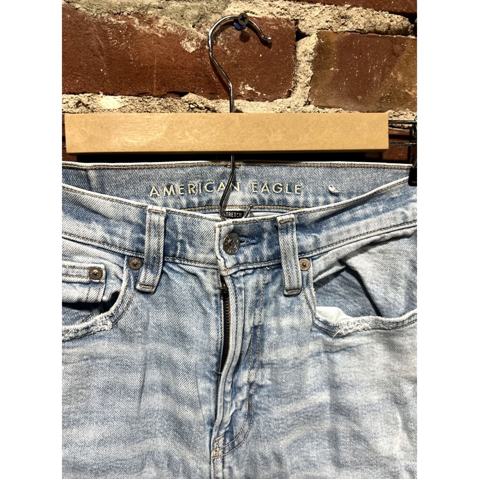 American Eagle Outfitters American Eagle Jeans Womens 4S Blue Highest Rise 90s Boyfriend Ripped Light Wash Size 27" / US 4 / IT 40 - 2 Thumbnail