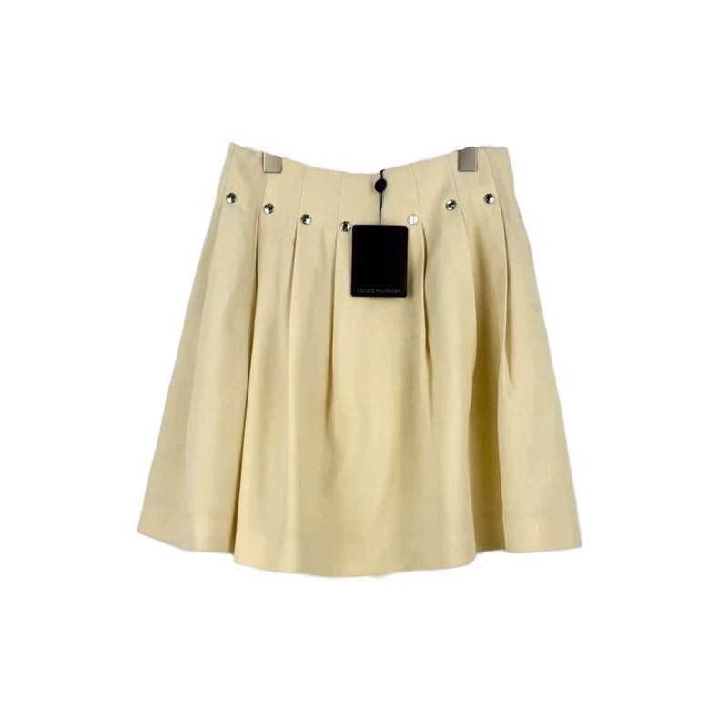 Louis Vuitton Louis Vuitton Beige silver buttoned pleated skirt 2505-Next Size 35" - 1 Thumbnail
