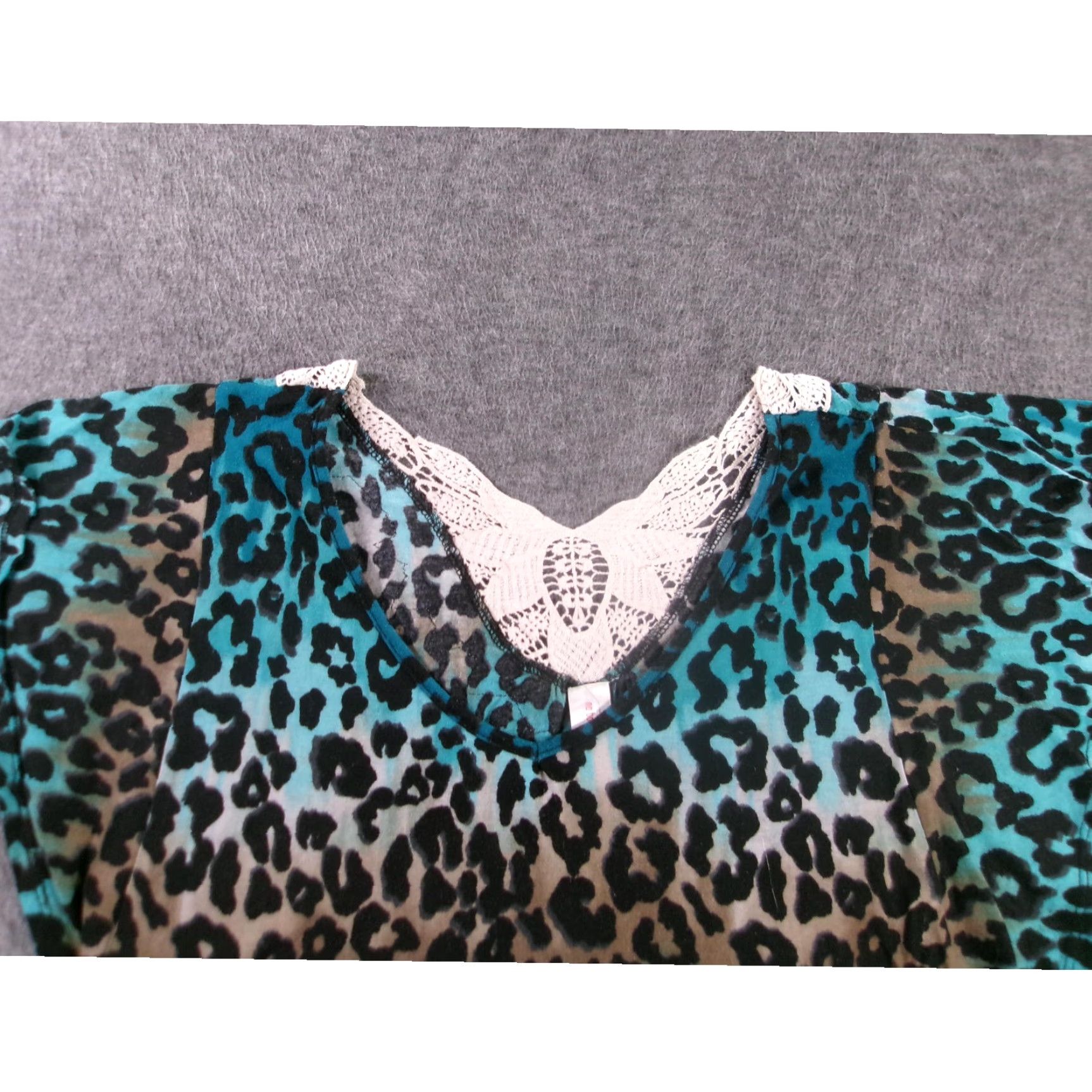 Vintage No Boundaries Blouse Womens Large Teal Leopard Crochet Trim V-Neck Short Sleeve Lightweight Casual Party Top Shirt Size L / US 10 / IT 46 - 2 Thumbnail
