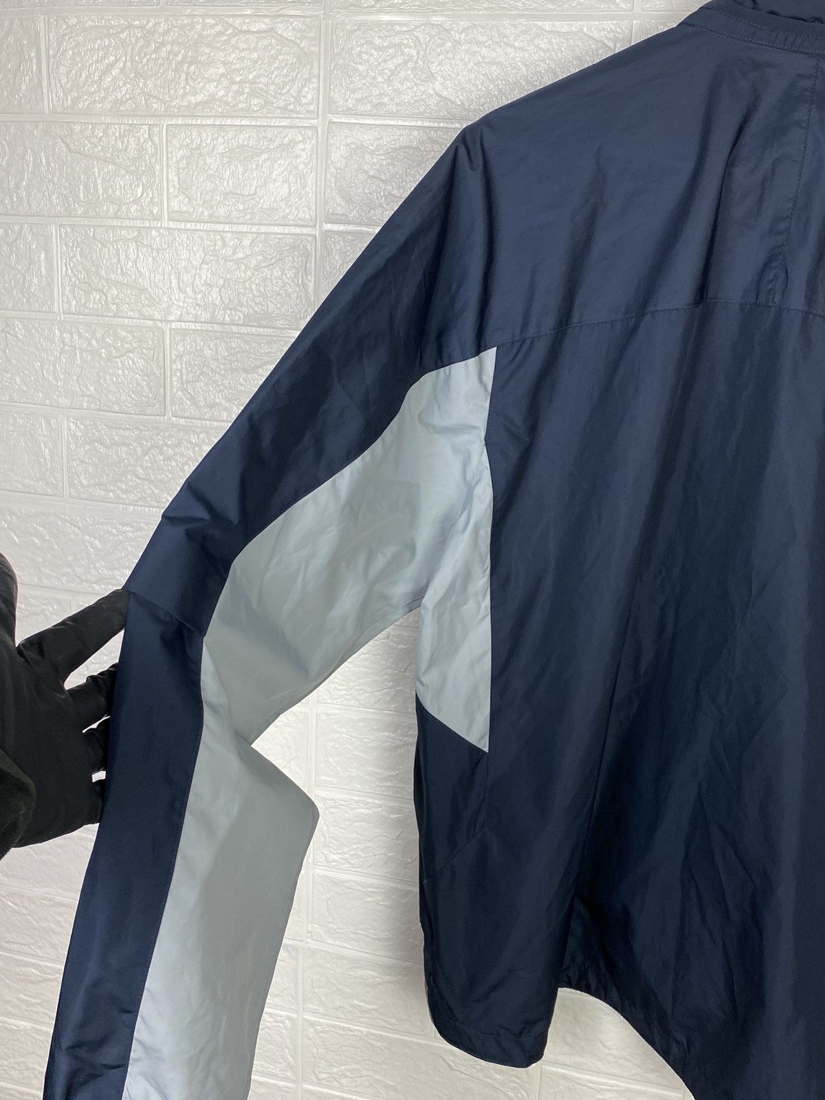Nike × Vintage Vintage Nike Windbreaker Jacket Navy Blue Full Zip Size L Size US L / EU 52-54 / 3 - 7 Thumbnail