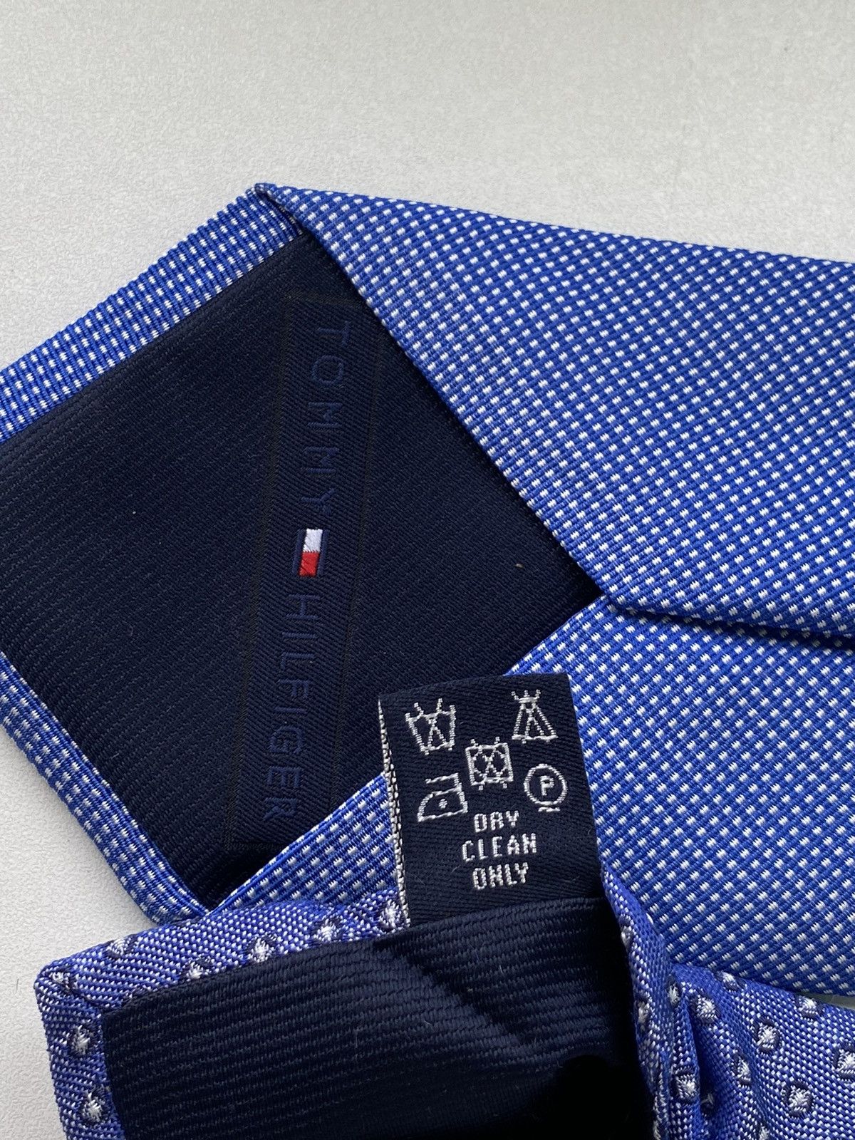 Tommy Hilfiger Tommy Hilfiger navy blue silk necktie with spotted print Size ONE SIZE - 9 Thumbnail