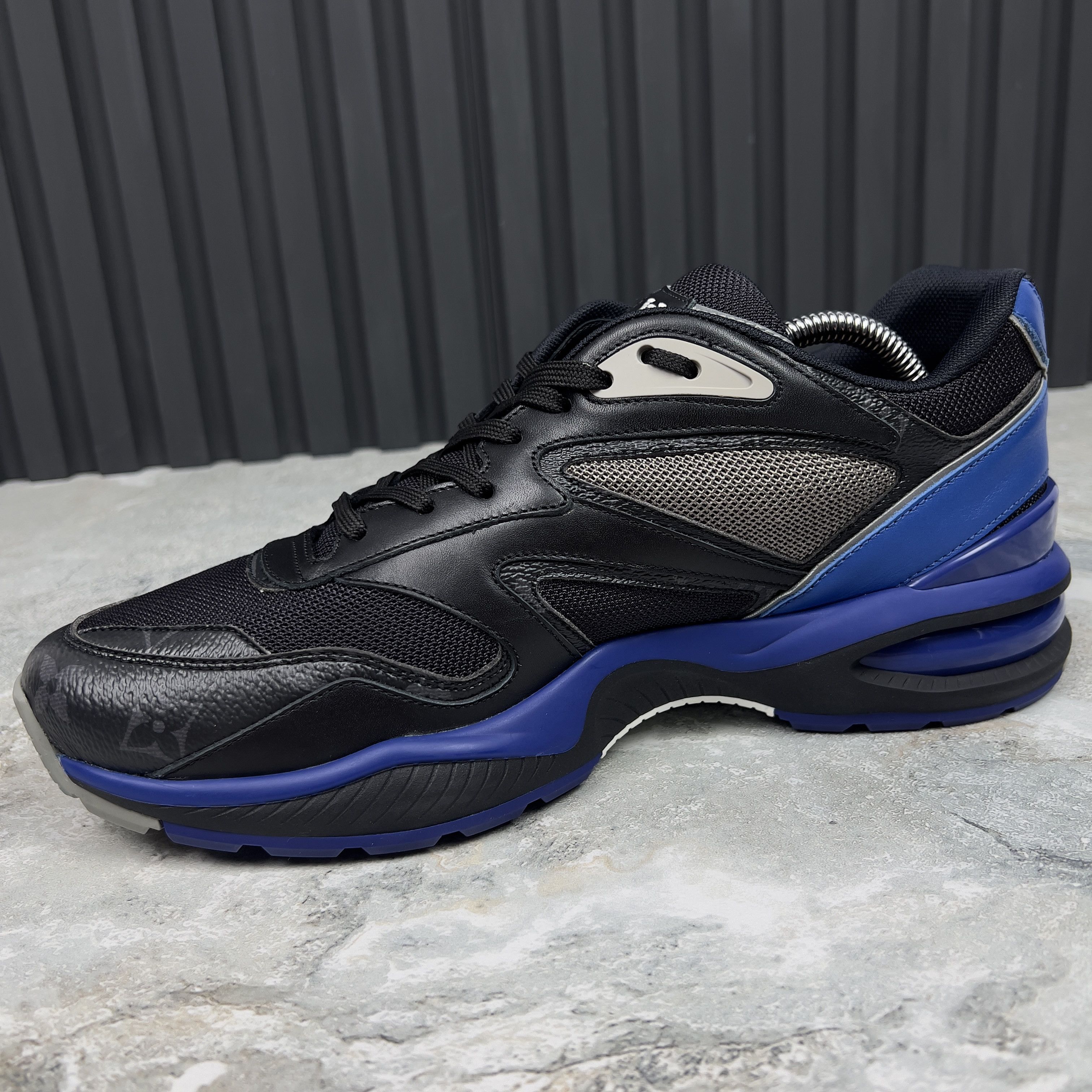 Louis Vuitton Louis Vuitton LV Trail line Sneakers Monogram Mesh Size US 8.5 / EU 41-42 - 8 Thumbnail