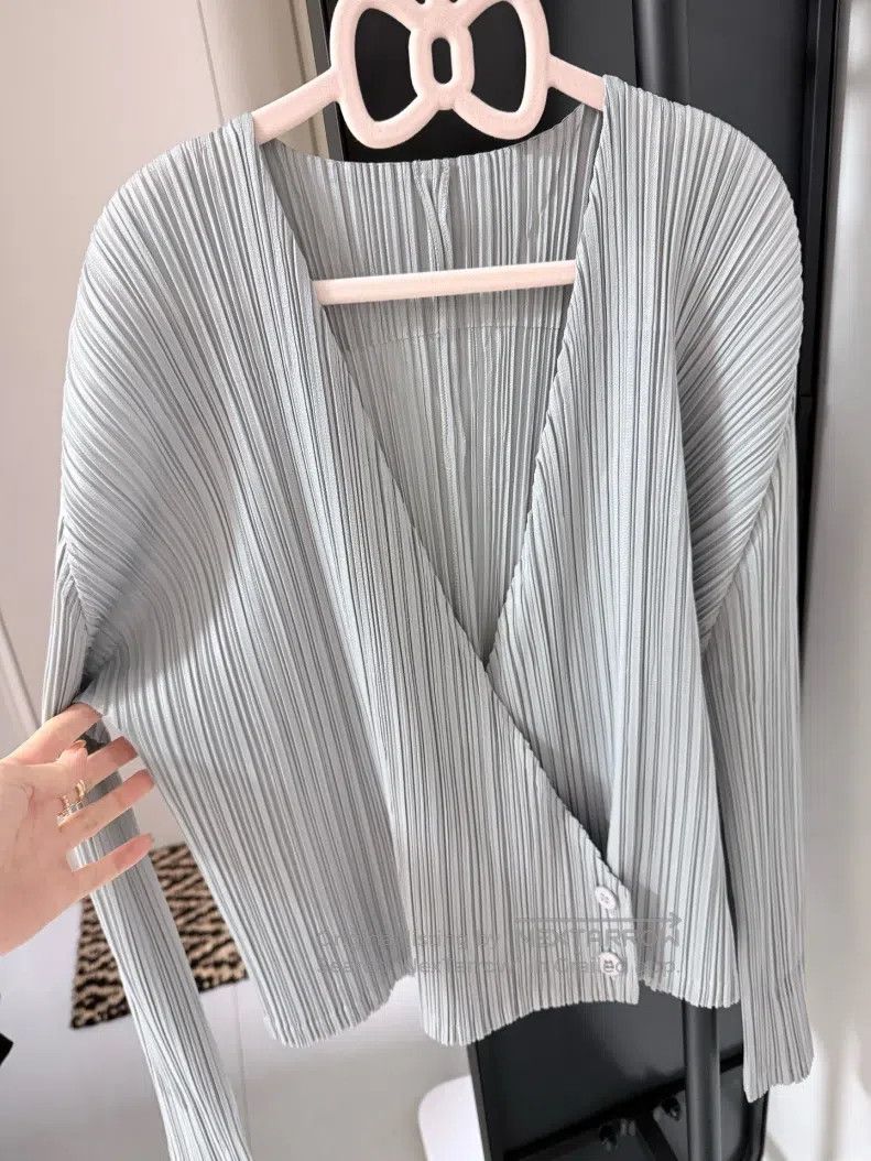 Issey Miyake Issey Miyake Light Gray Cardigan Size XL / US 12-14 / IT 48-50 - 2 Thumbnail