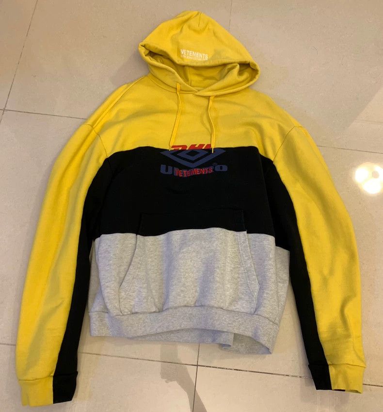 Vetements DHL Collaboration Hong Kong Exclusive Oversized