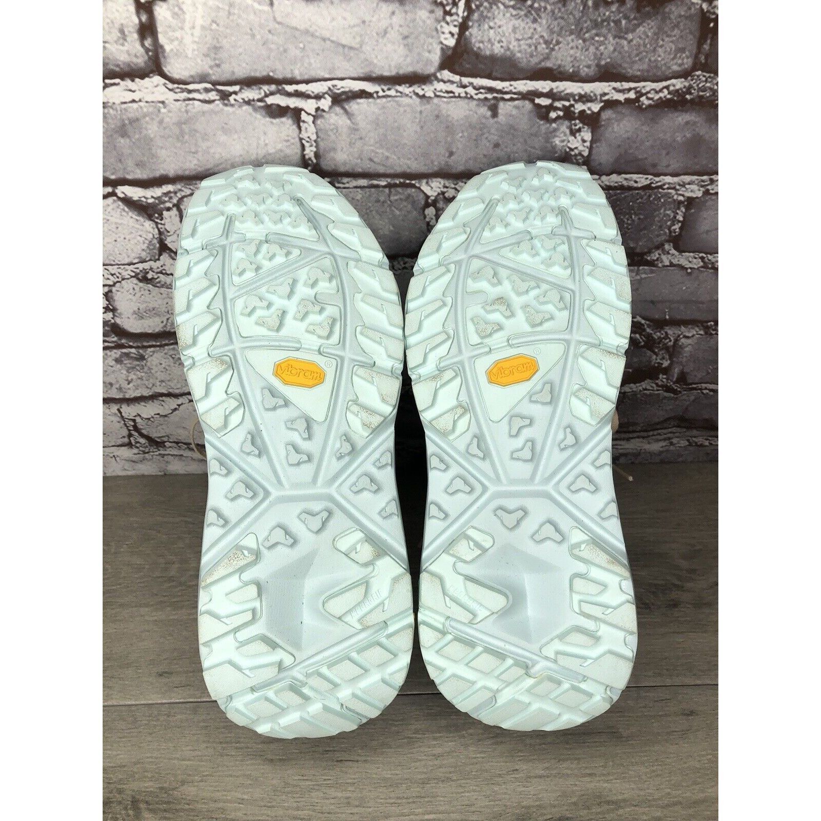 Hoka Hoka One One Kaha Low GORE-TEX Arctic Ice Purple Men 9.5M US Size US 9.5 / EU 42-43 - 18 Thumbnail
