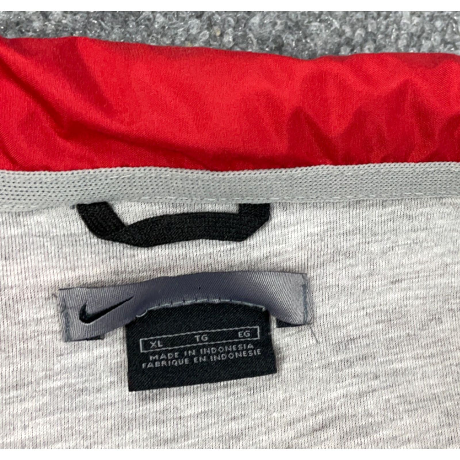 Nike VNTG Nike Windbreaker Jacket Adult XL Red Embroidered Zip Lined Nylon Polyester 90s Streetwear Men's Size US XL / EU 56 / 4 - 3 Thumbnail