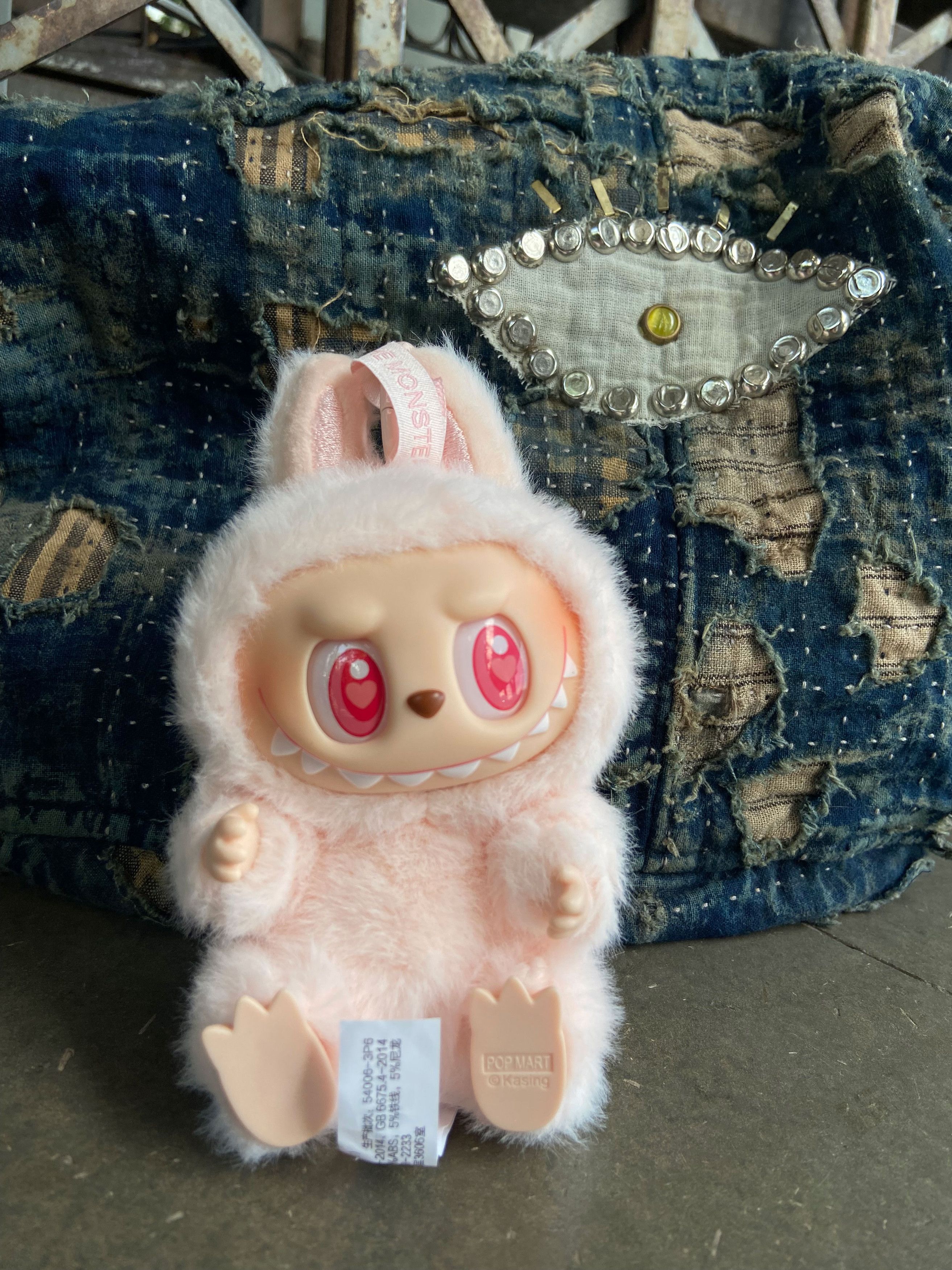 Medicom Toy Labubu Have A Seat Dada Monster Size ONE SIZE - 4 Thumbnail