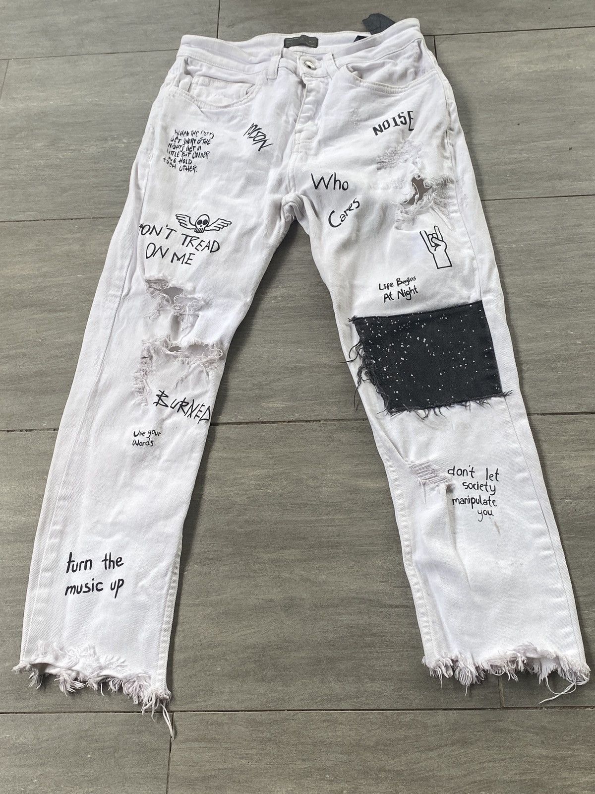Zara 💥Zara Man Distressed Patch work and graffiti denim Pants Size 27" / US 4 / IT 40 - 1 Thumbnail