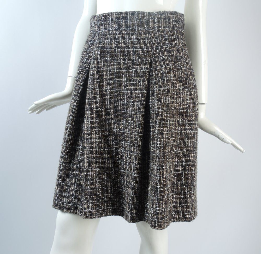 image of Chanel O1Smst1Ft0524 Skirt In Black & Brown in Black/Brown, Women's (Size 32)