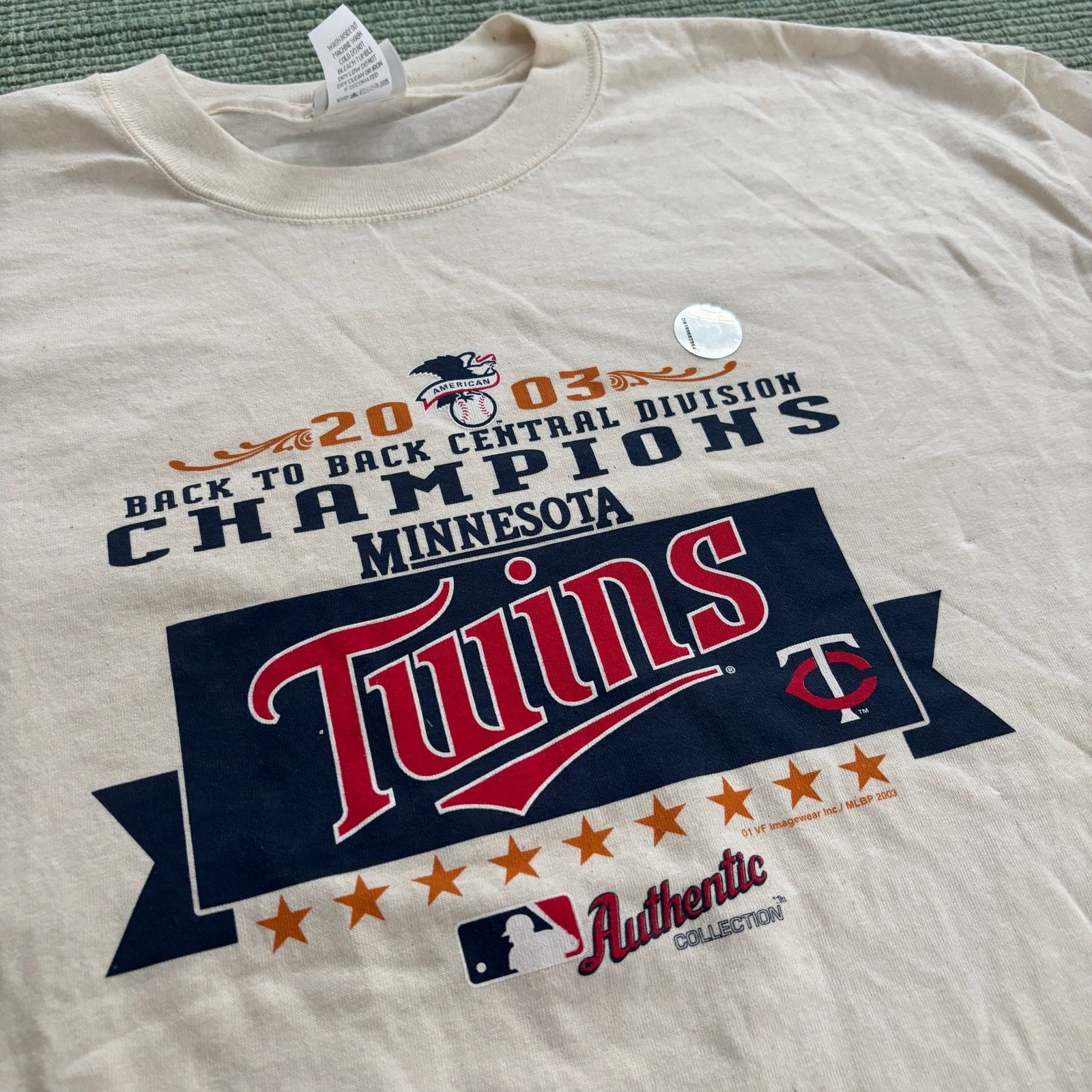 Lee × MLB × Vintage Vintage Lee 2003 Minnesota Twins Champions Tee Deadstock Size US XL / EU 56 / 4 - 6 Thumbnail