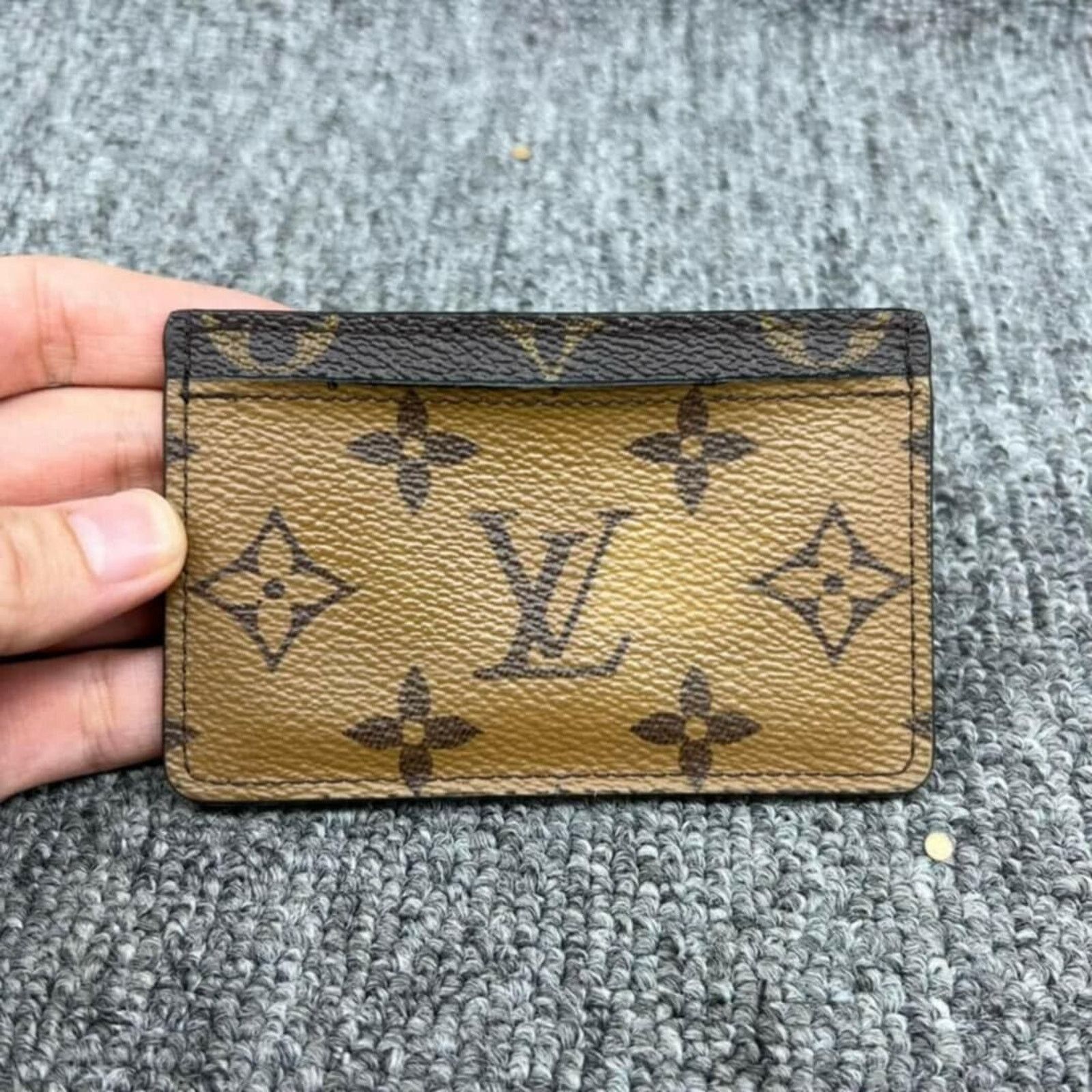 Louis Vuitton 100% Authentic Louis Vuitton Leather Card Case 178-101924 Size ONE SIZE - 2 Thumbnail