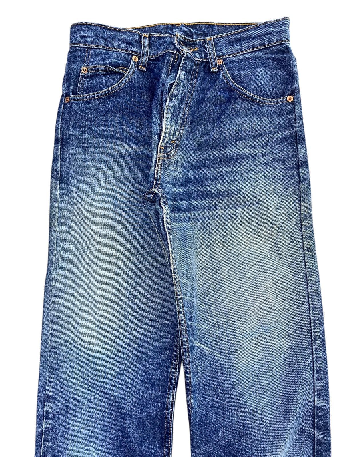 Levi's Vintage Levi’s Blue Faded Wash Style Whiskers Loose Jeans Size US 28 / EU 44 - 2 Thumbnail